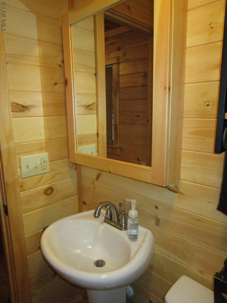 Glendale Yearound - Residential