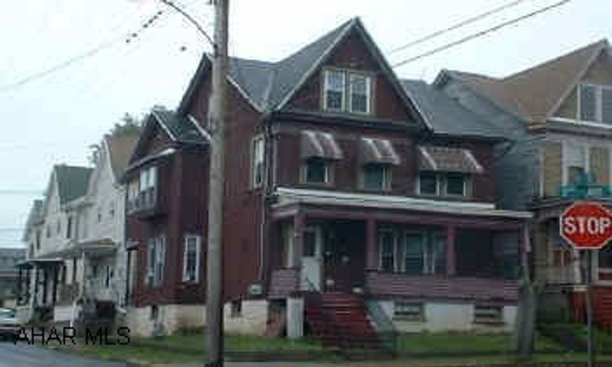 2.5 STORY INCLUDES 2 UNITS WITH SEPARATE UTILITIES. 1ST FLOOR HAS 1 BEDROOM, 2ND FLOOR HAS 3 BEDROOMS.  2 NEW FURNACES, NEW WIRING, NEW BATHS, NEW KITCHEN, NEW ROOF, REPLACEMENT WINDOWS.