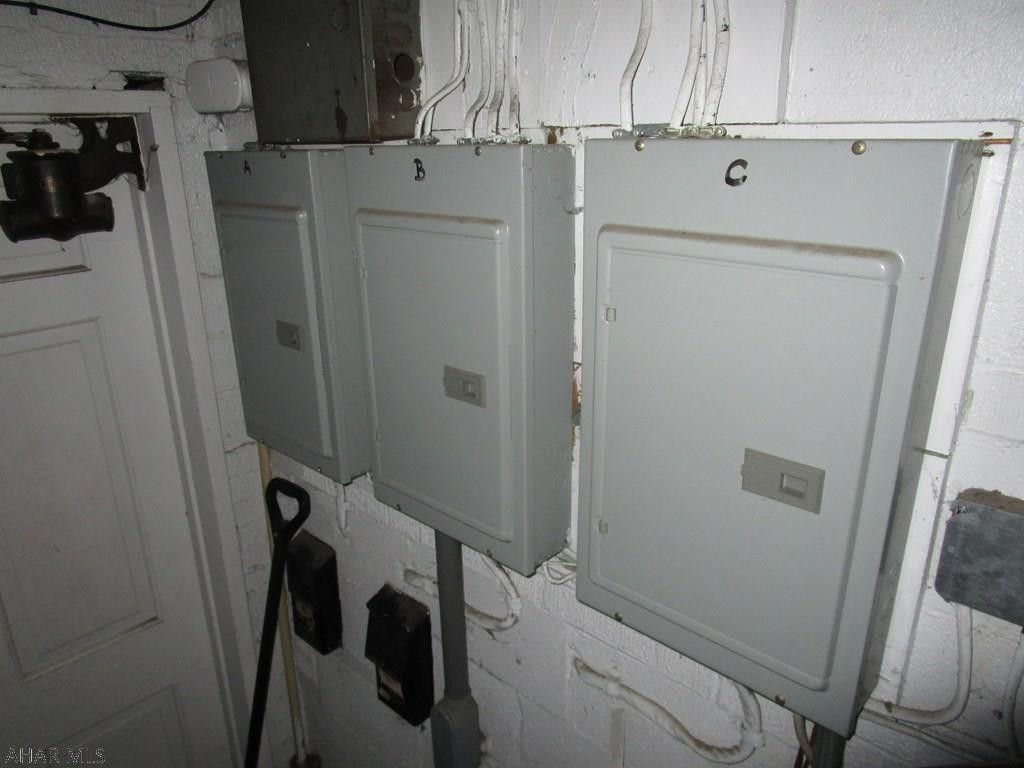 Unknown - Commercial Sale