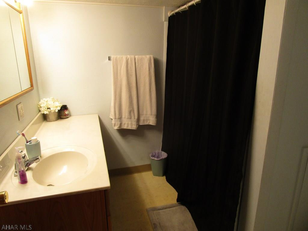 Unknown - Commercial Sale