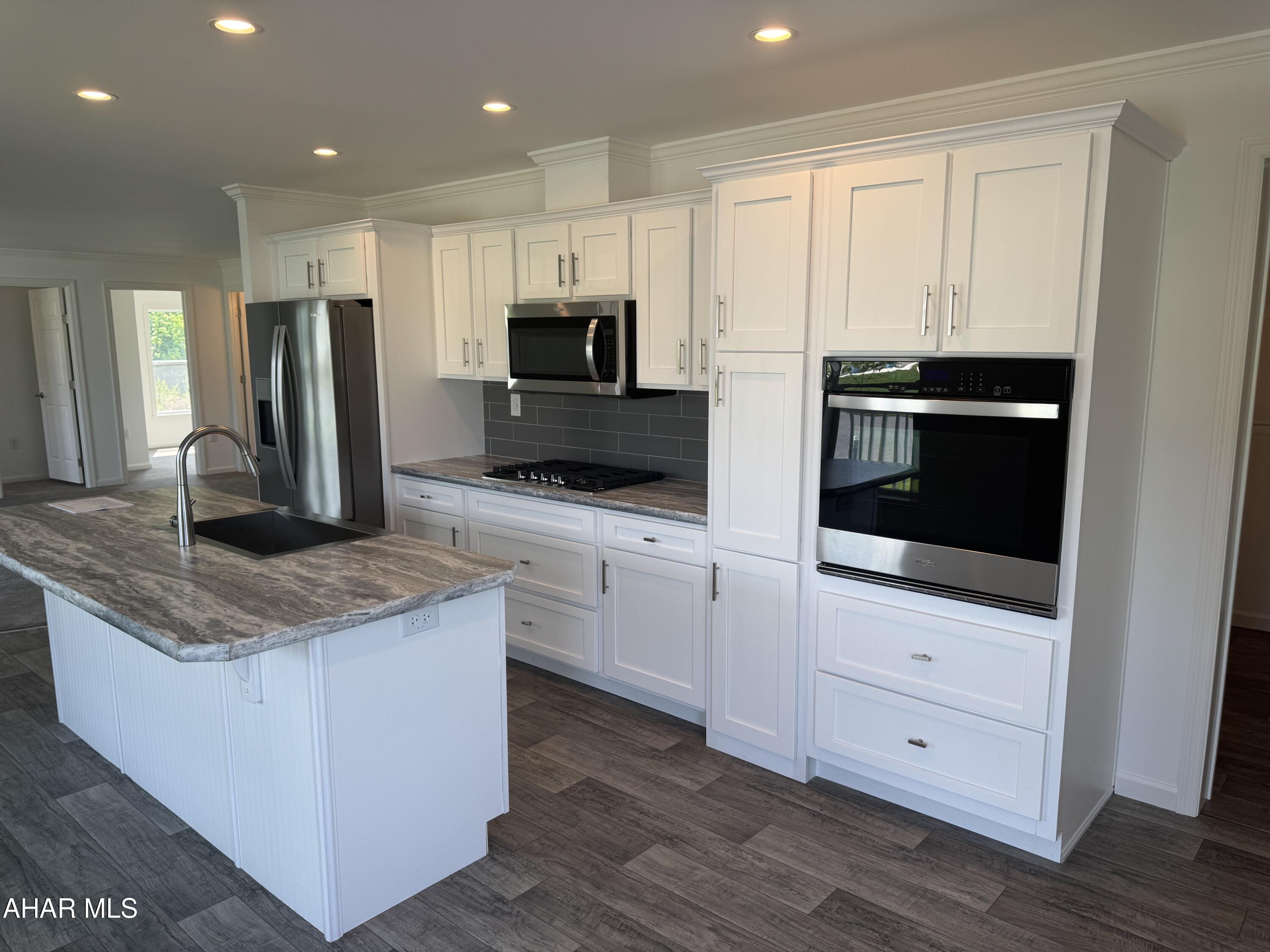 Oak View Community - Residential