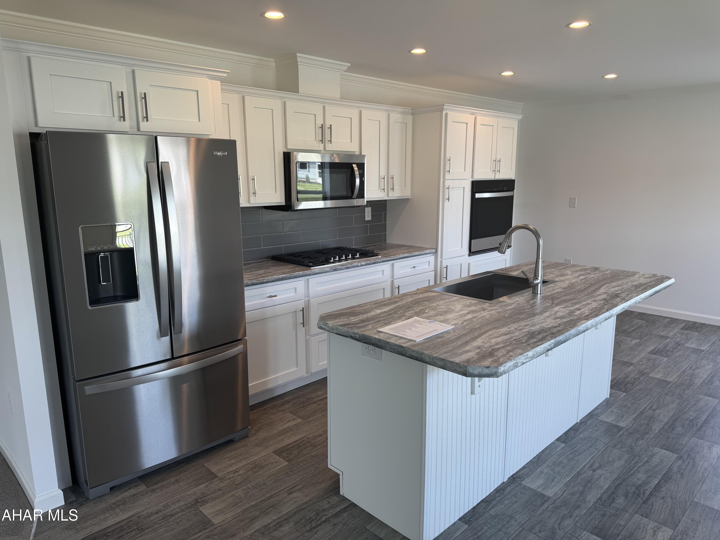 Oak View Community - Residential