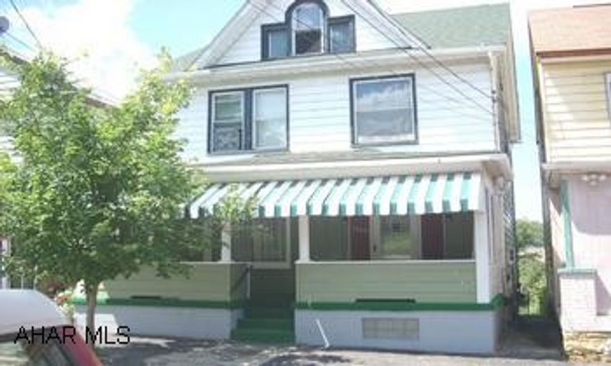 Spacious 2.5 story, 4 bedroom home with large fenced yard, fruit trees, & pavilion. Newer roof. Near schools & playground. Call Mary Kay at 330-8486 for a showing. Spacious 2.5 story, 4 bedroom home with large fenced yard, fruit trees, & pavilion. Newer roof. Near schools & playground. Call Mary Kay at 330-8486 for a showing.