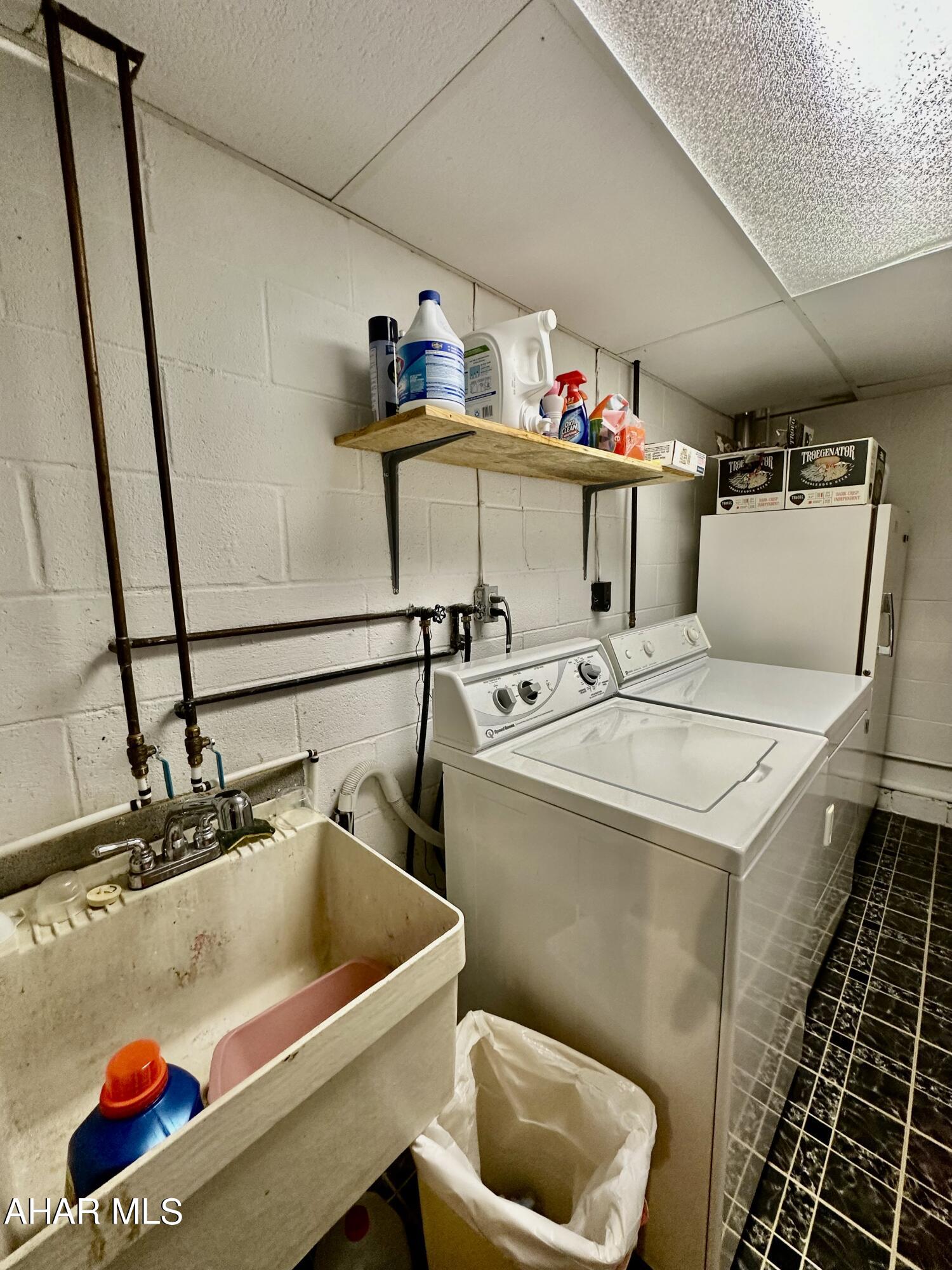 Rolling Hills - Residential