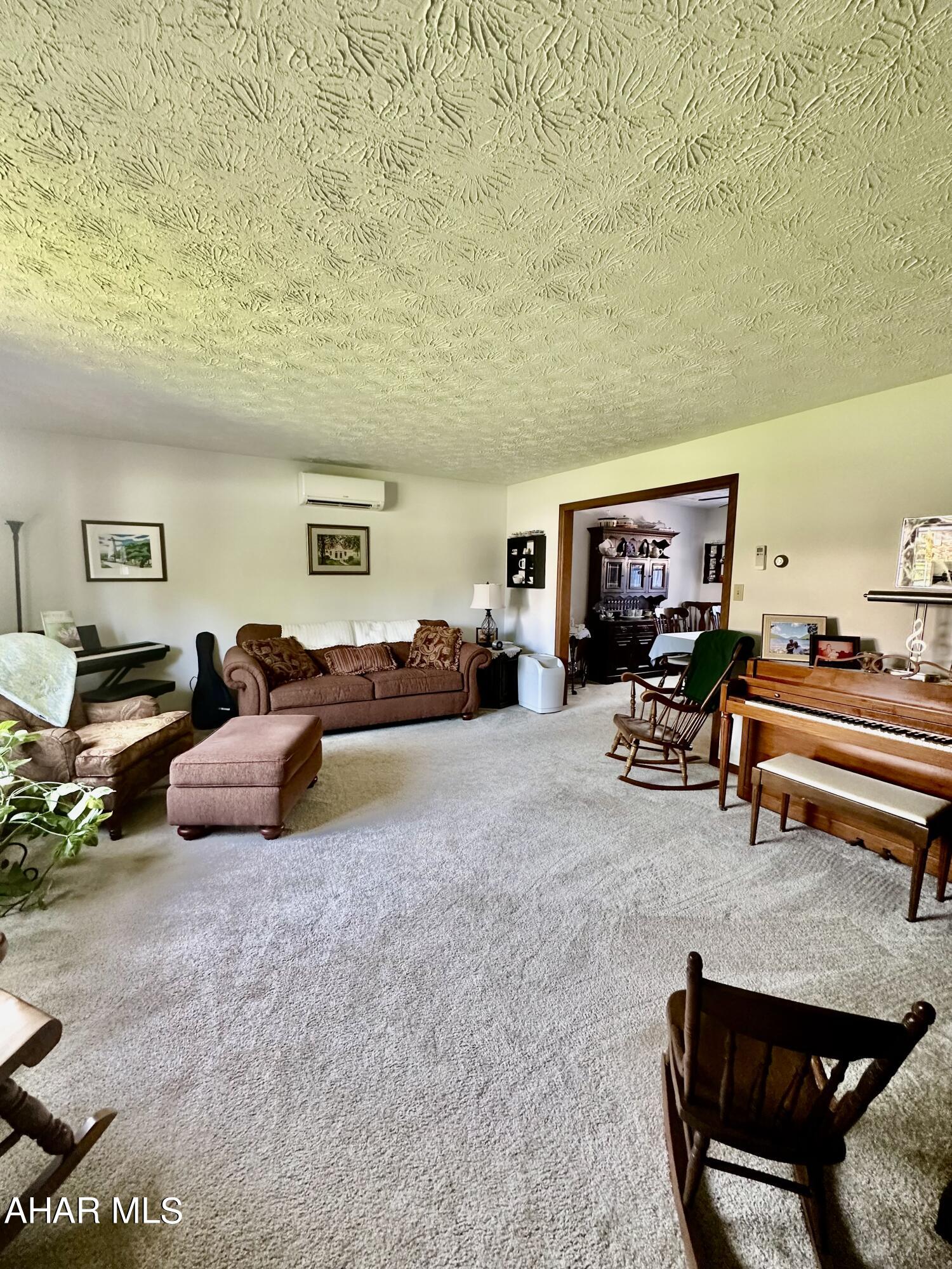 Rolling Hills - Residential