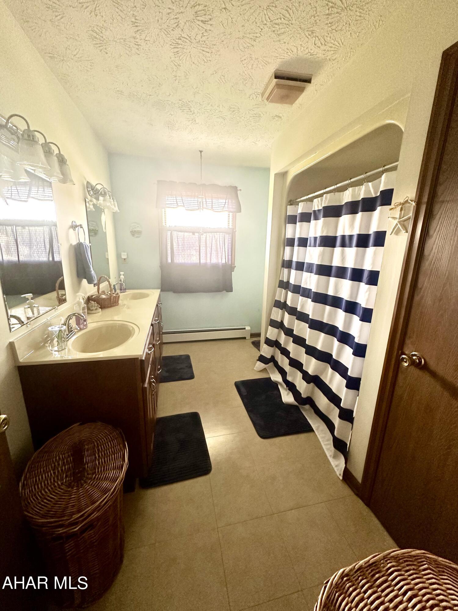 Rolling Hills - Residential