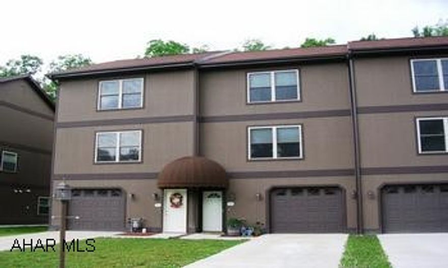 THIS UPSCALE TOWNHOME HAS MANY UPGRADES. LOVELY KITCHEN WITH CORIAN COUNTERS. SPACIOUS ROOMS, WOODED LOT. THIS UPSCALE TOWNHOME HAS MANY UPGRADES. LOVELY KITCHEN WITH CORIAN COUNTERS. SPACIOUS ROOMS, WOODED LOT.