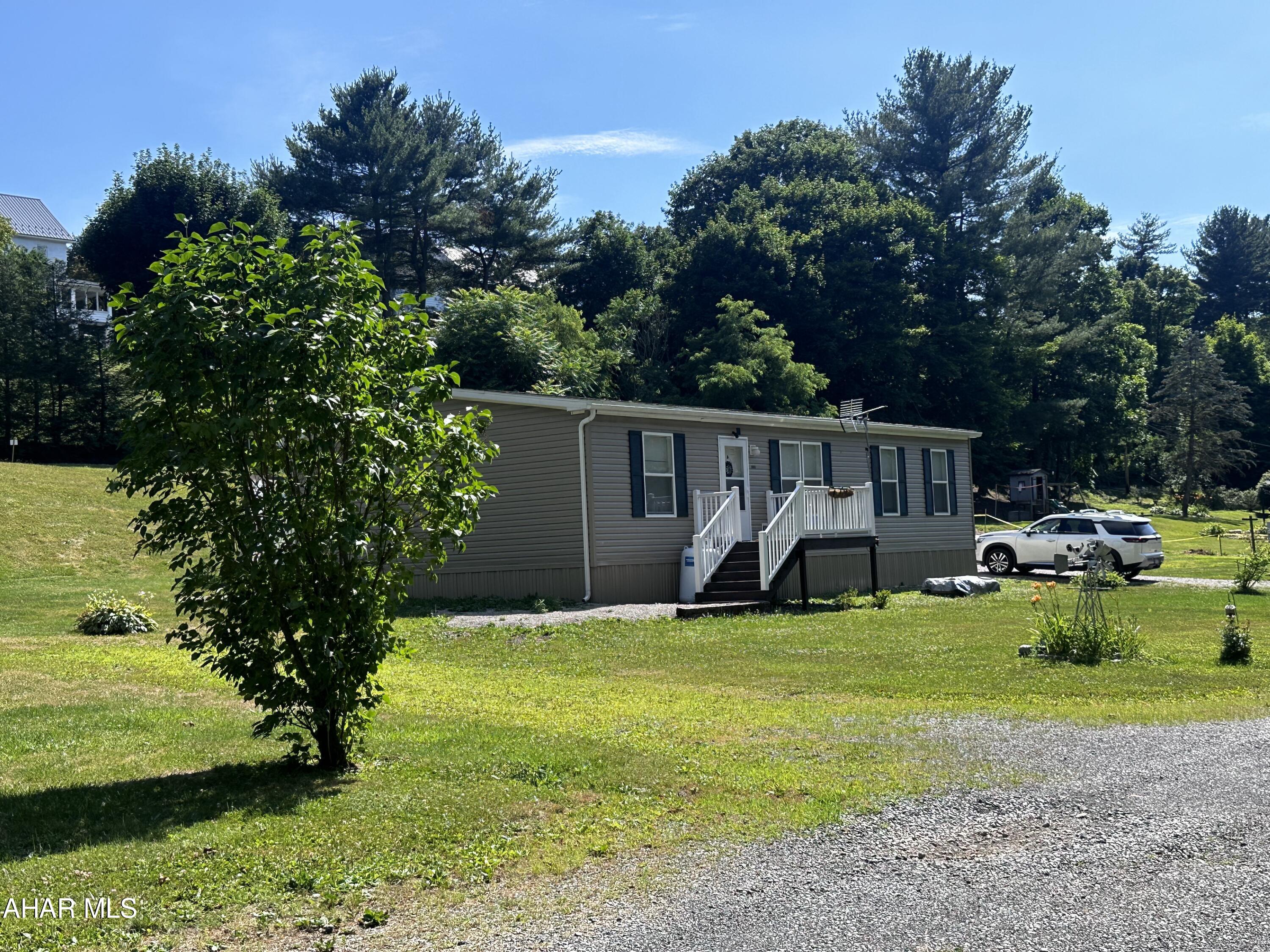 Saxton - Residential