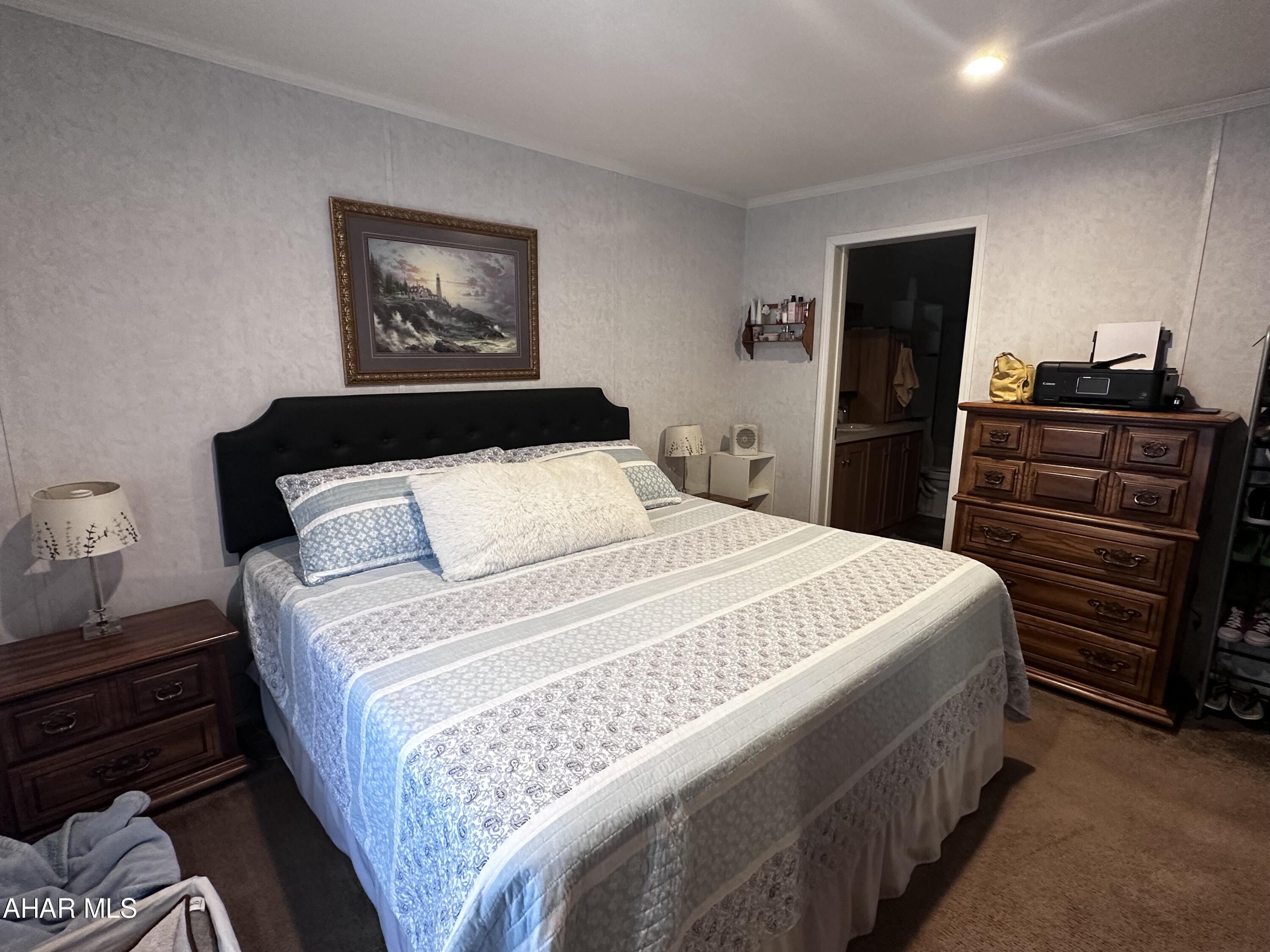 Saxton - Residential