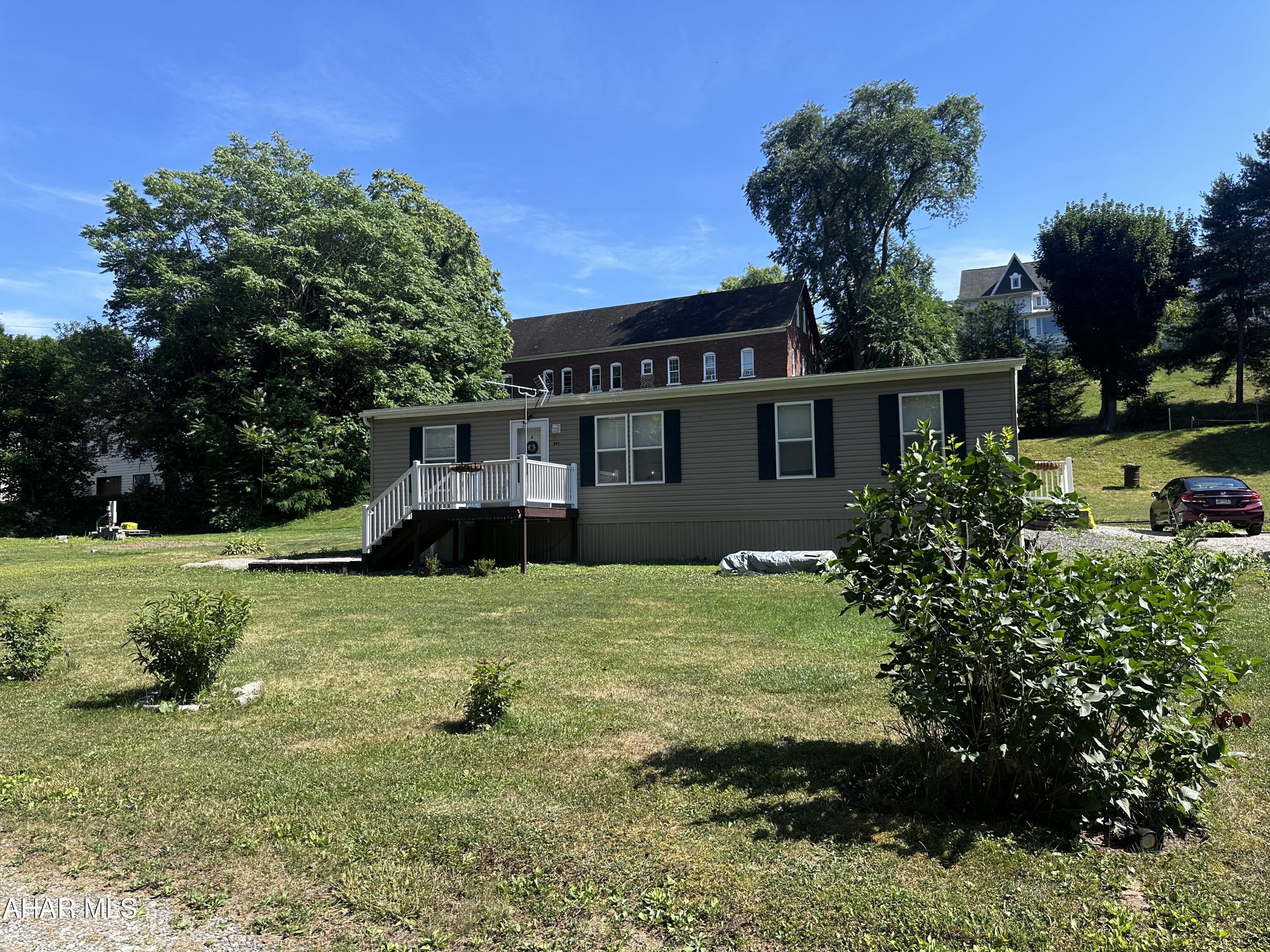 Saxton - Residential