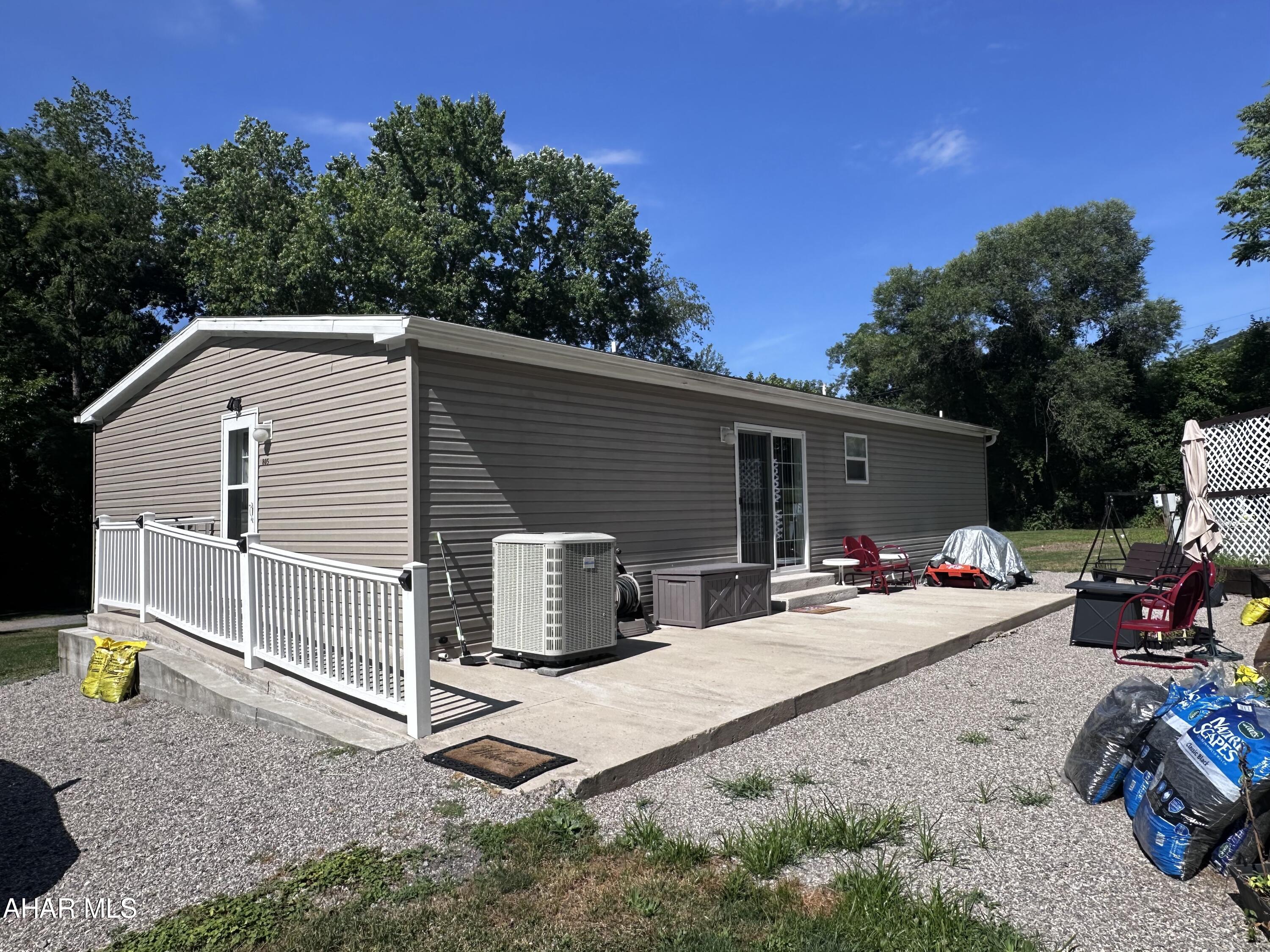 Saxton - Residential