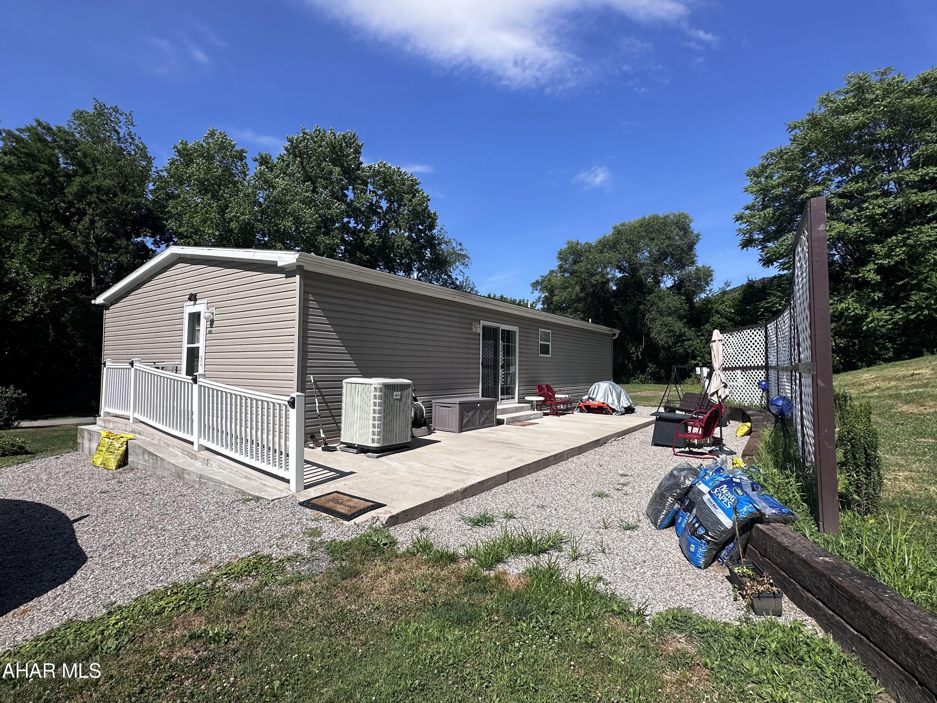 Saxton - Residential