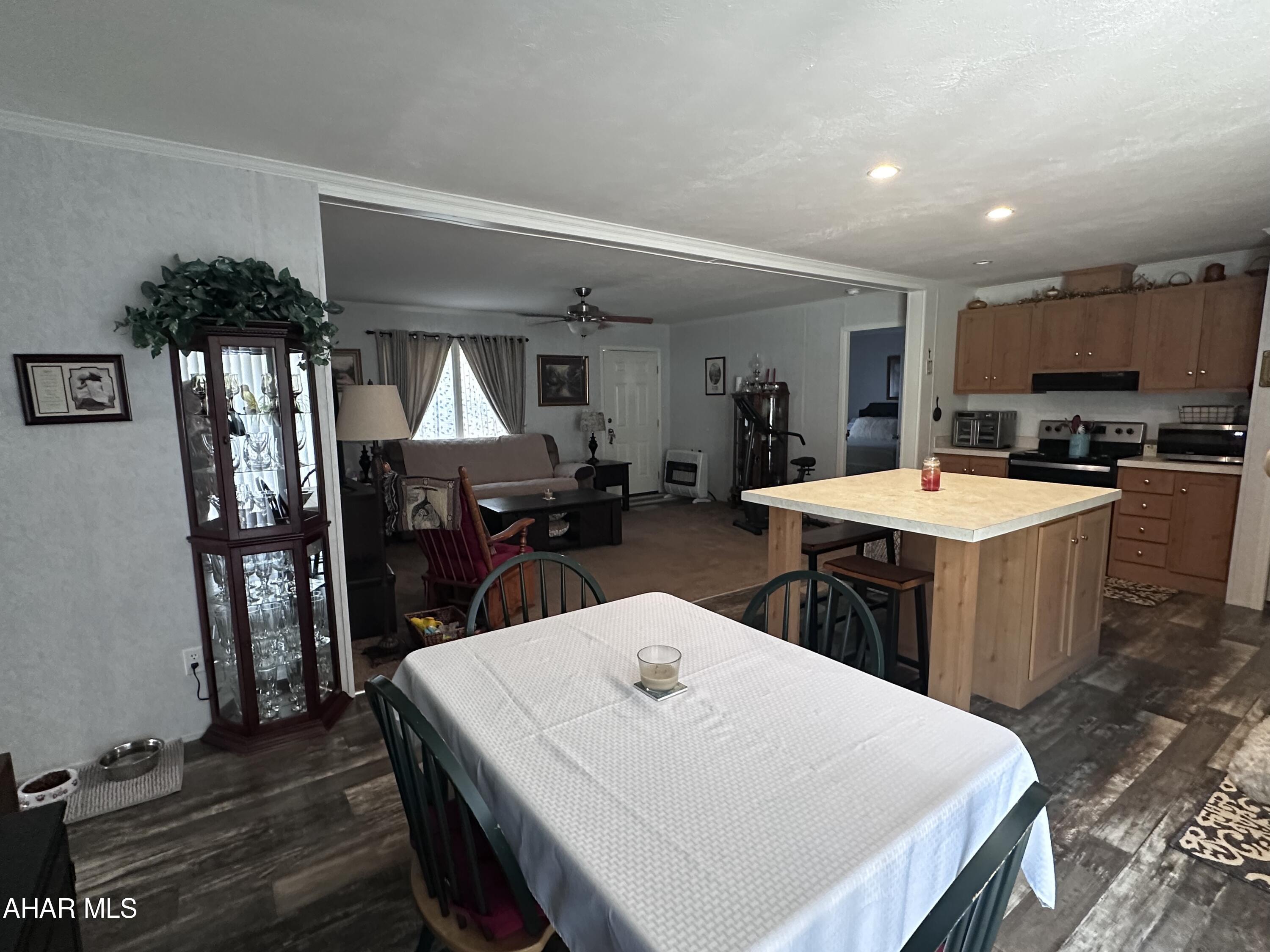 Saxton - Residential