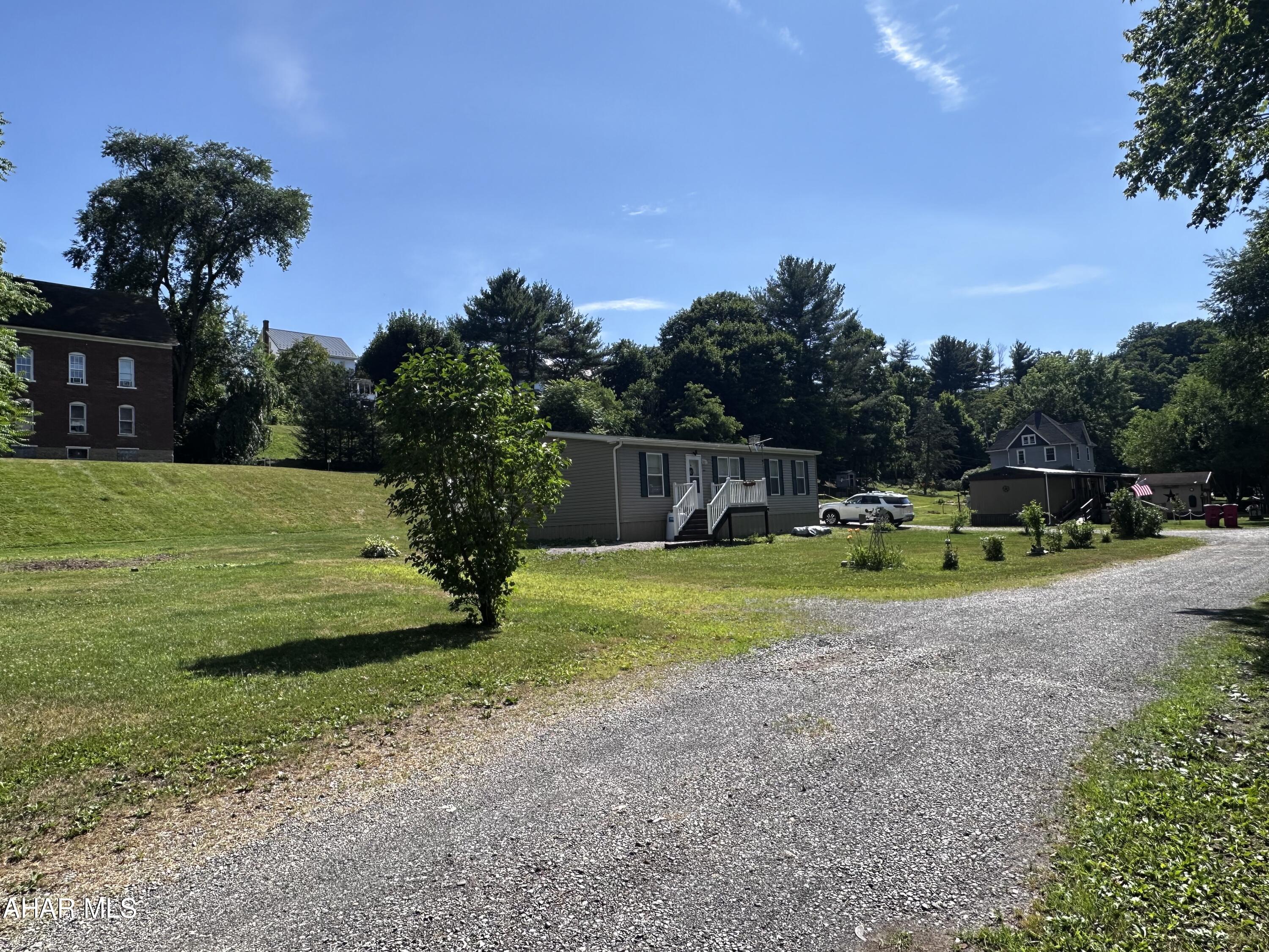 Saxton - Residential