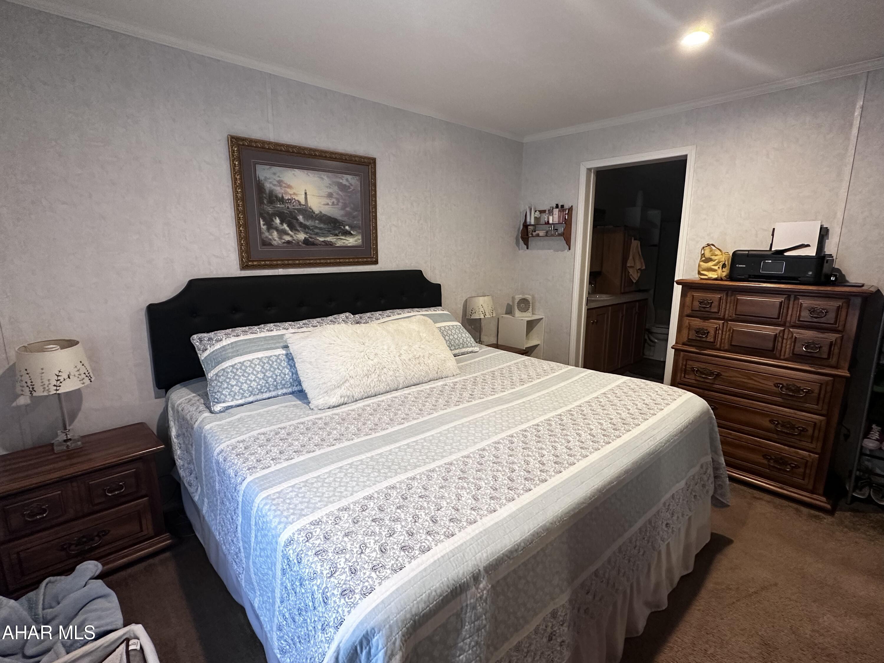 Saxton - Residential