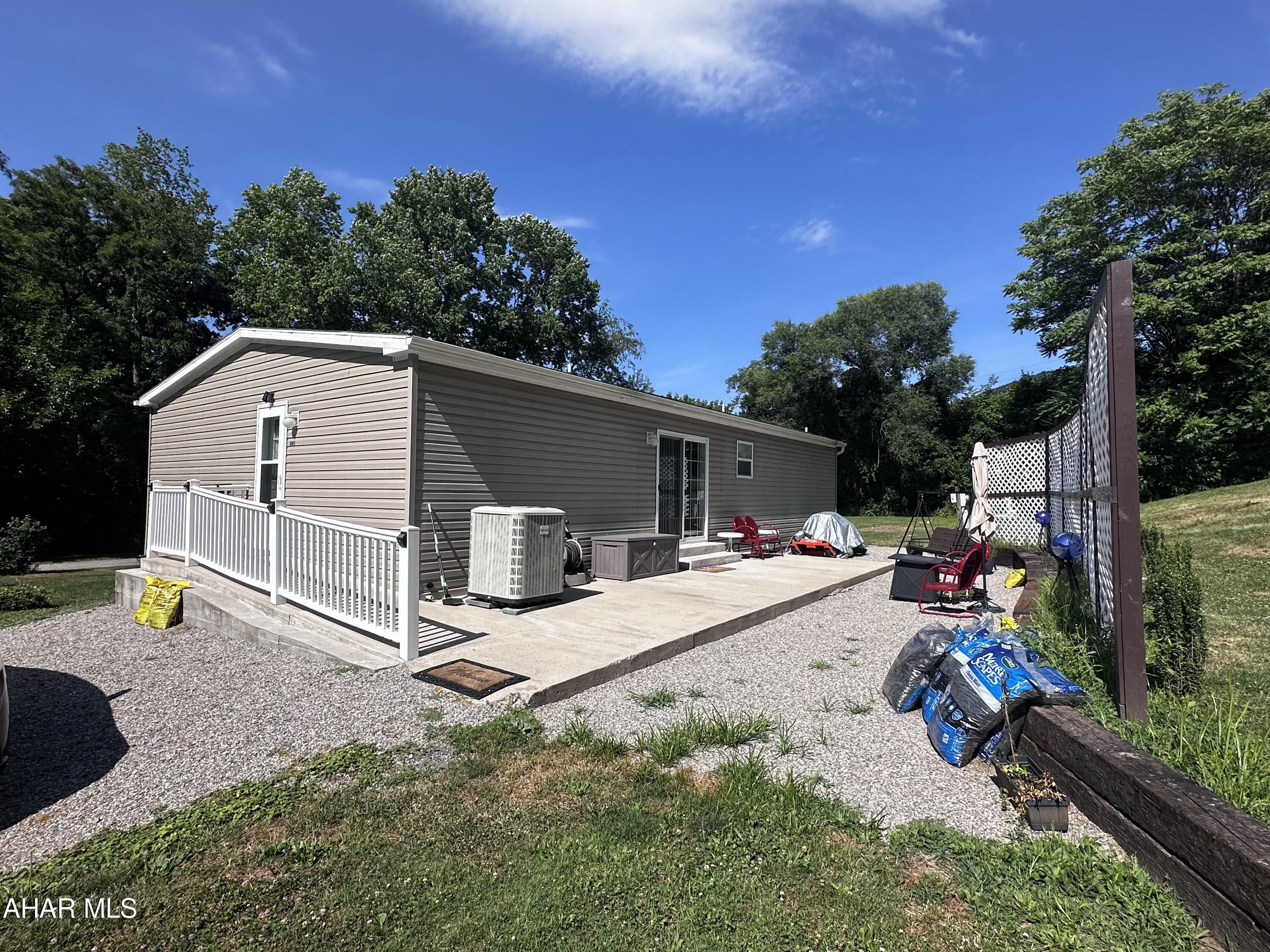 Saxton - Residential