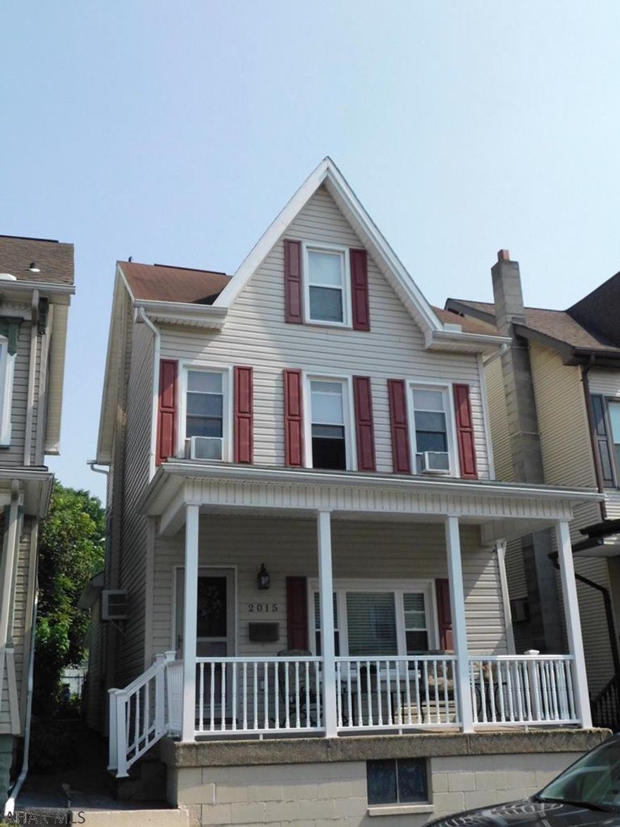 This is a gem!! Clean, updated, move-in ready - off-street parking, nice rear patio. A must see...this won't last!! Attic is 4th BR/Bonus Room