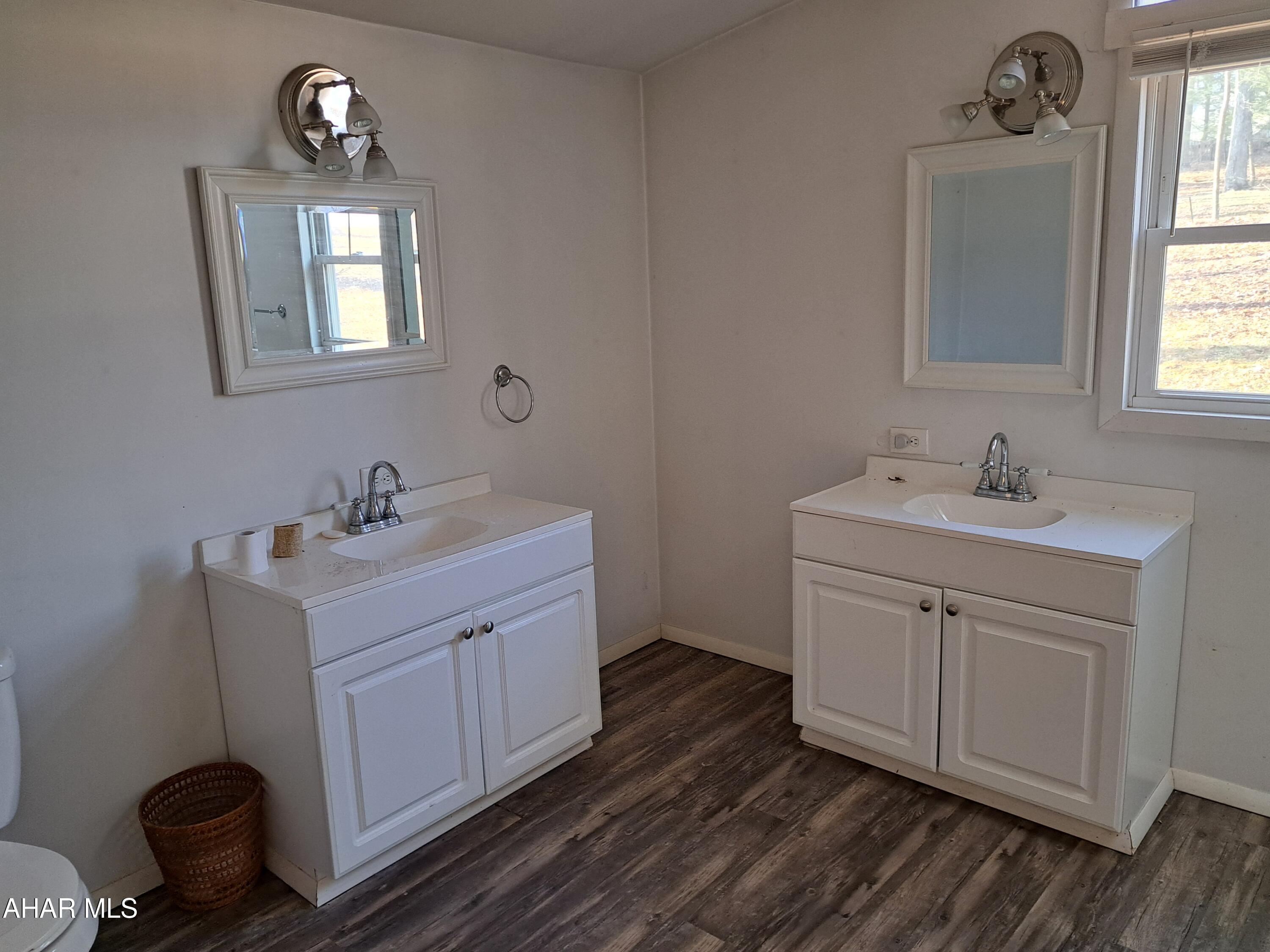 Glendale Yearound - Residential