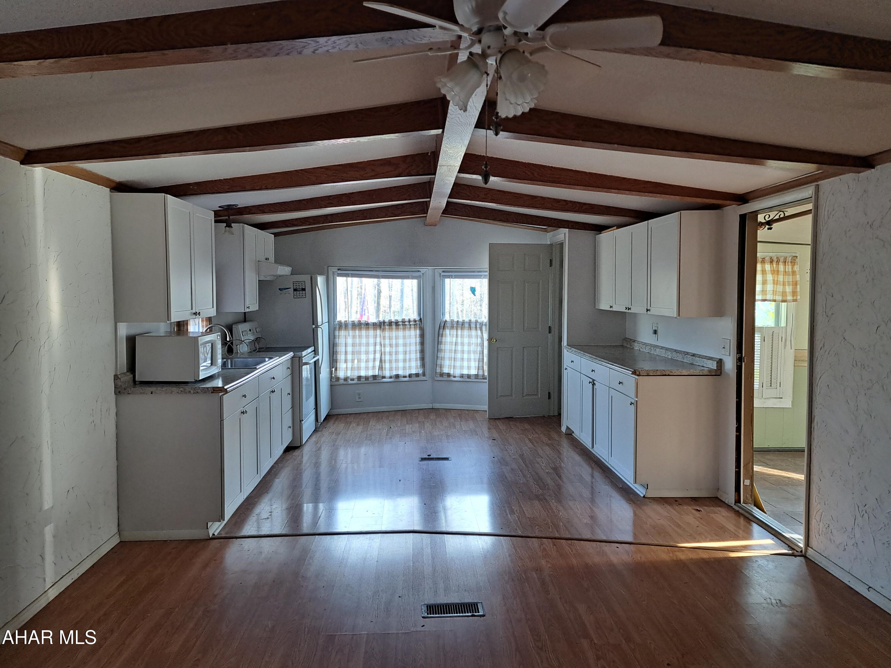 Glendale Yearound - Residential