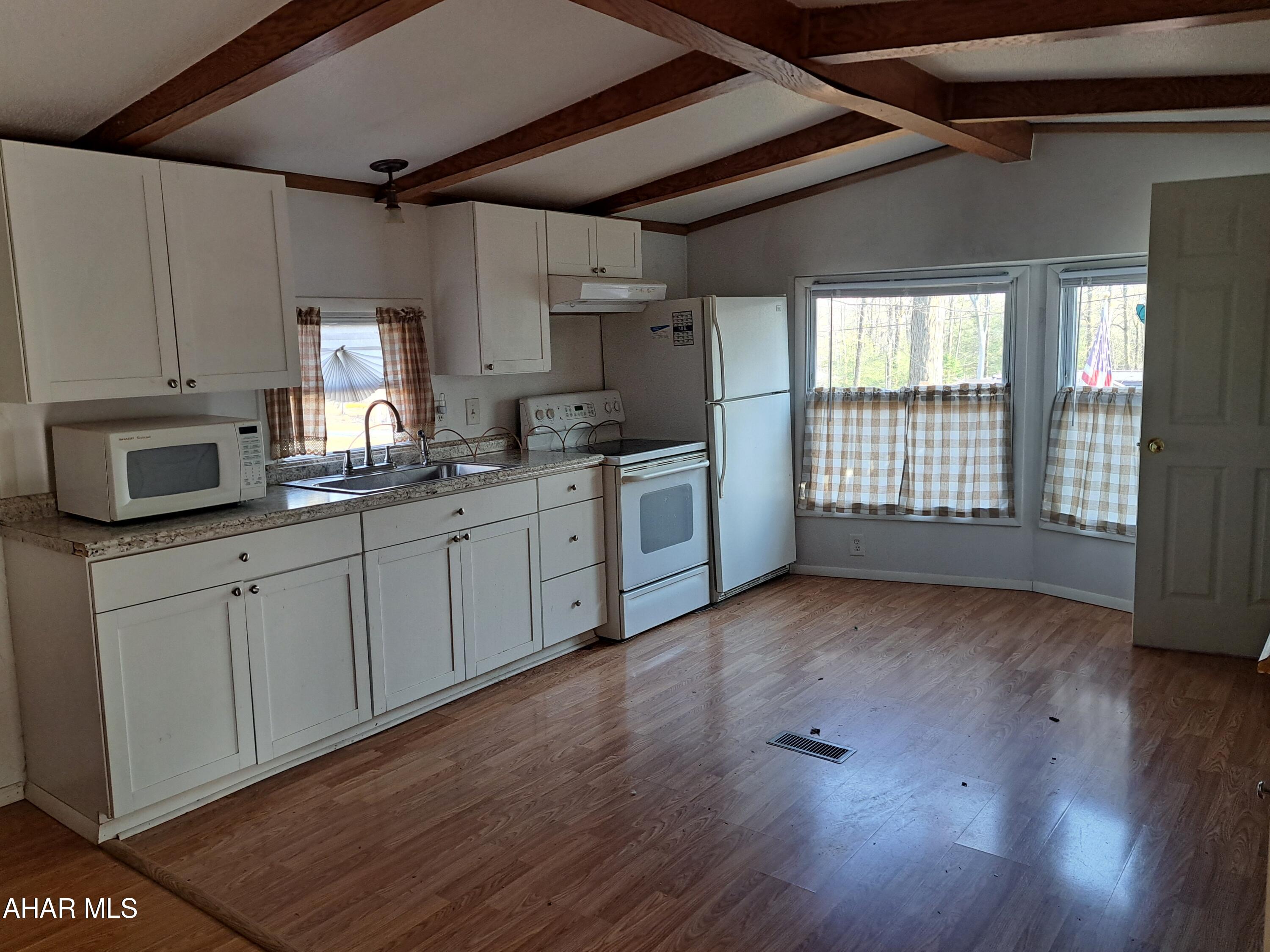 Glendale Yearound - Residential