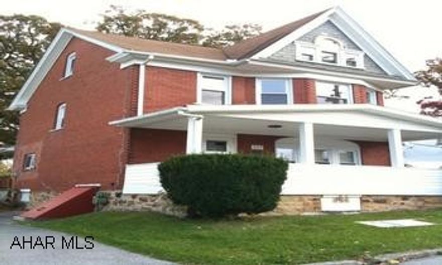 VERY NICE ALL BRICK FAMILY HOME IN QUIET NEIGHBORHOOD CLOSE TO PENN STATE ALTOONA CAMPUS.