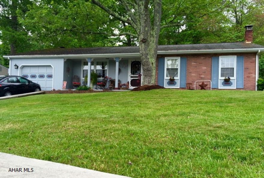 Beautifully decorated ranch home with a designer's touch. Gorgeous hardwood floors grace this open concept design. Surround yourself with natural light in the wonderful sunroom. The home commands excellent views. Master includes large closets and bathroom. Great finished rec-room adds plenty of room for additional living space. Move in ready and perfect for people looking for one floor living.