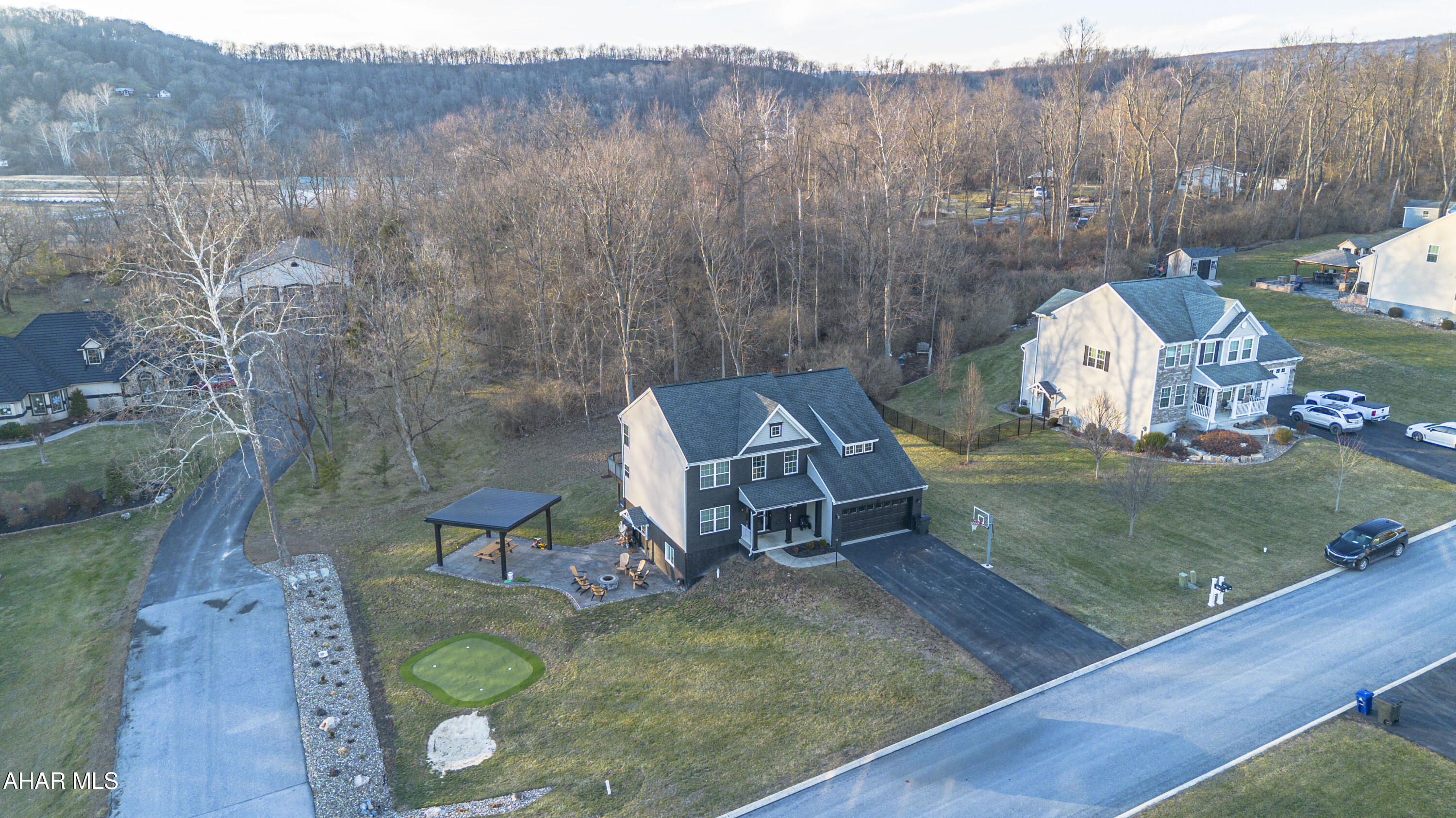 Rolling Hills - Residential