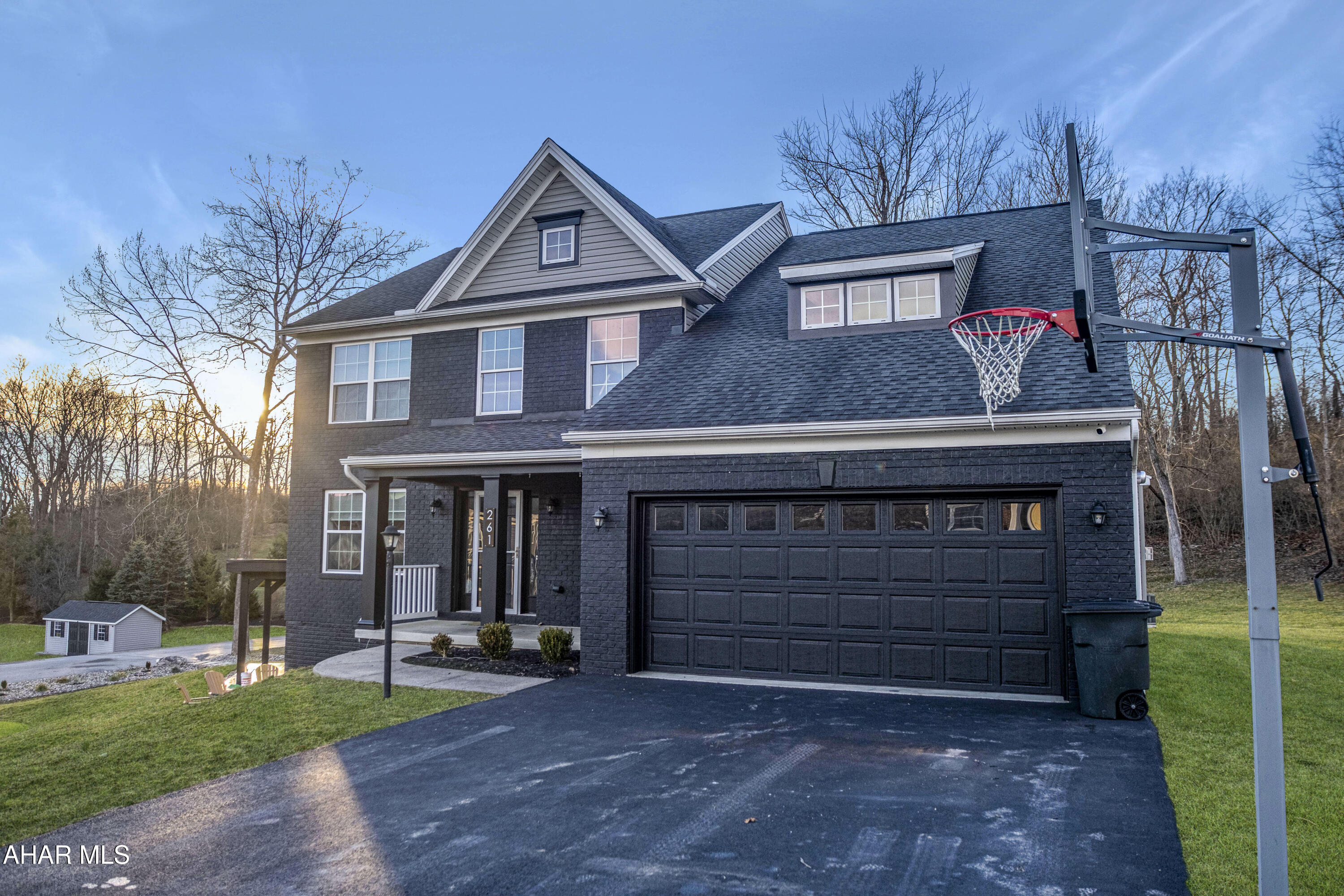 Rolling Hills - Residential