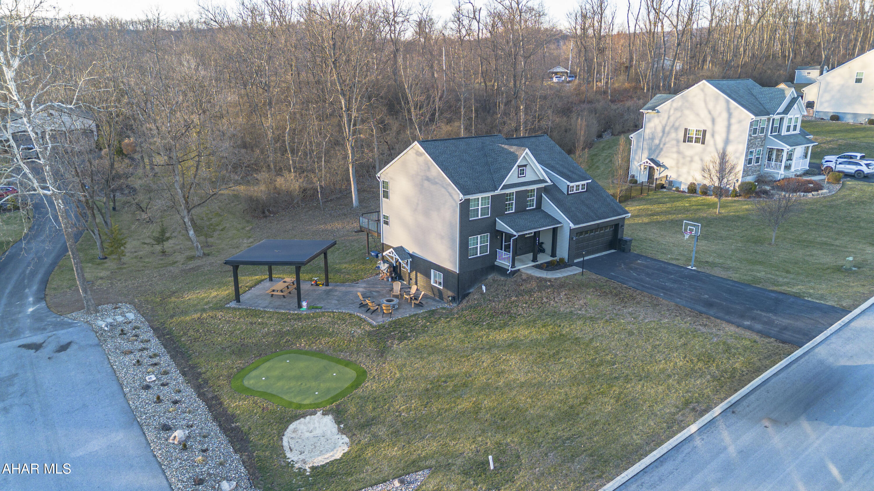 Rolling Hills - Residential