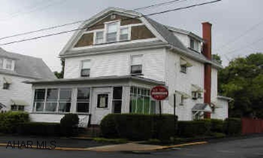 2 1/2 story 3 bedroom home with 2 car garage.  Excellant modern kitchen with range, refrigerator, dishwasher, disposal.  All window treatments stay. 2 1/2 story home with vinyl siding, 3 bedrooms, large, modern eat-in kitchen with range, refrigerator, dishwasher, disposal.  Closed in porches. Family room with electric fireplace. One Exclusion until September 1.