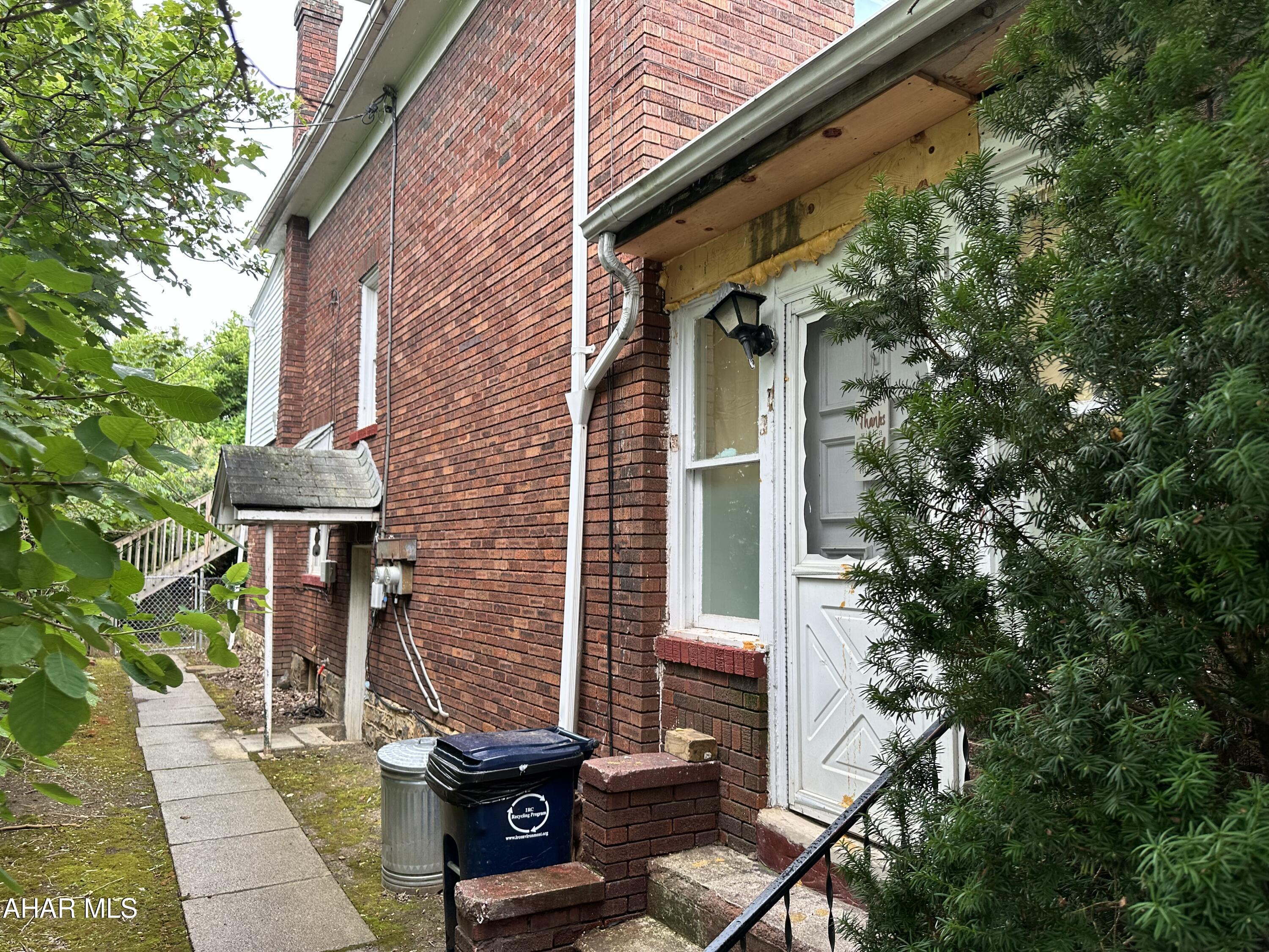 East End - Residential Income