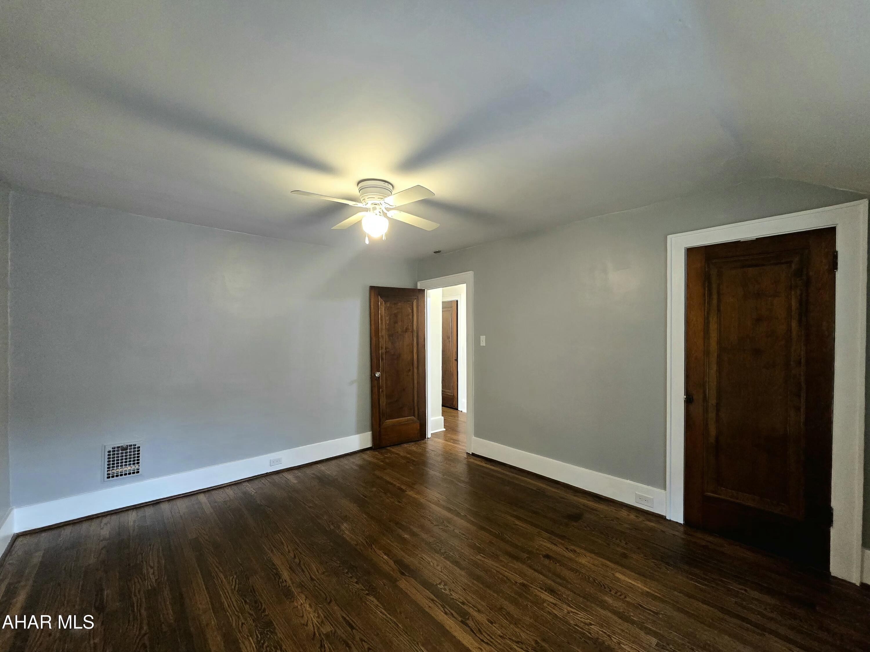 Llyswen - Residential