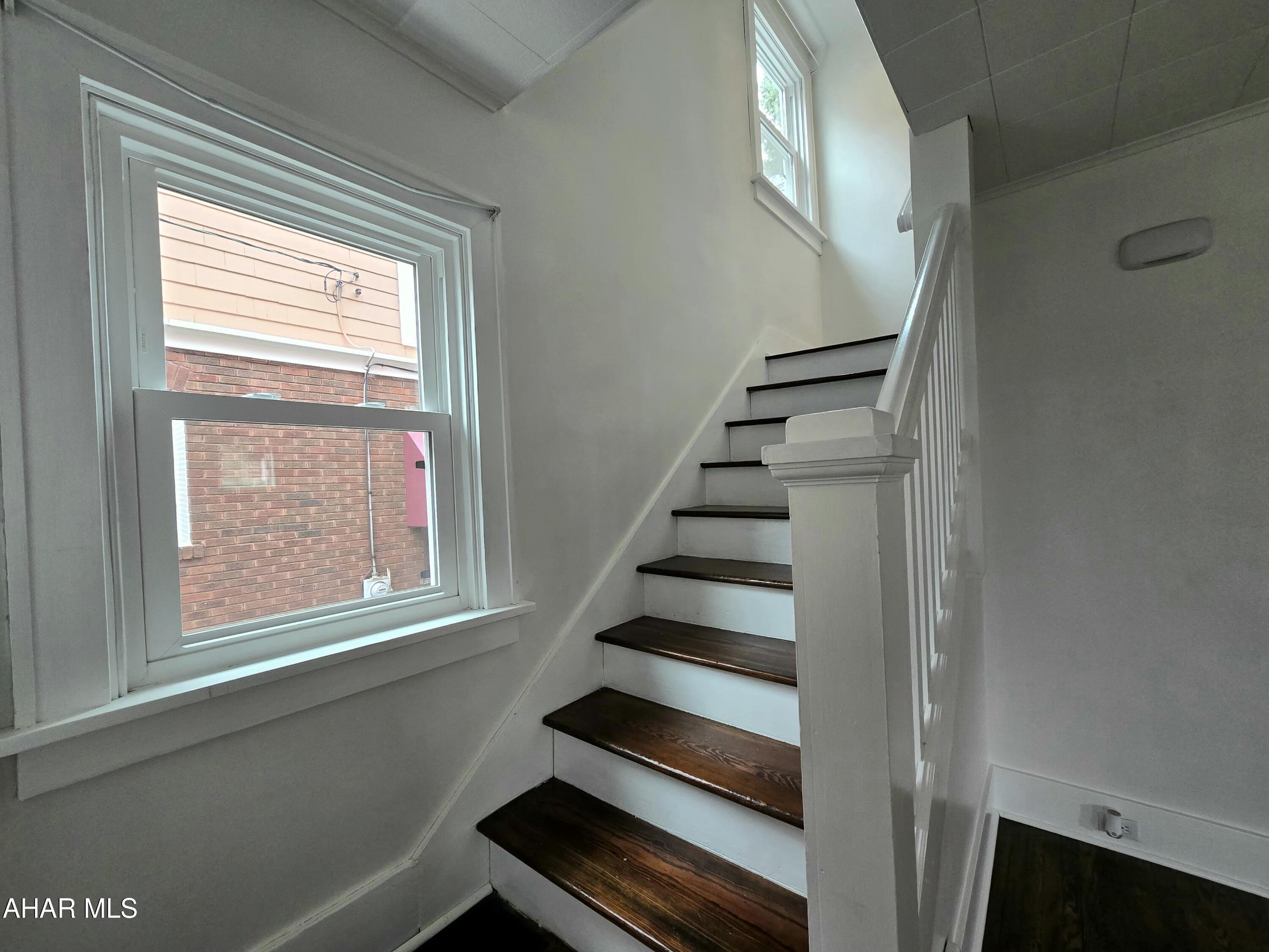 Llyswen - Residential