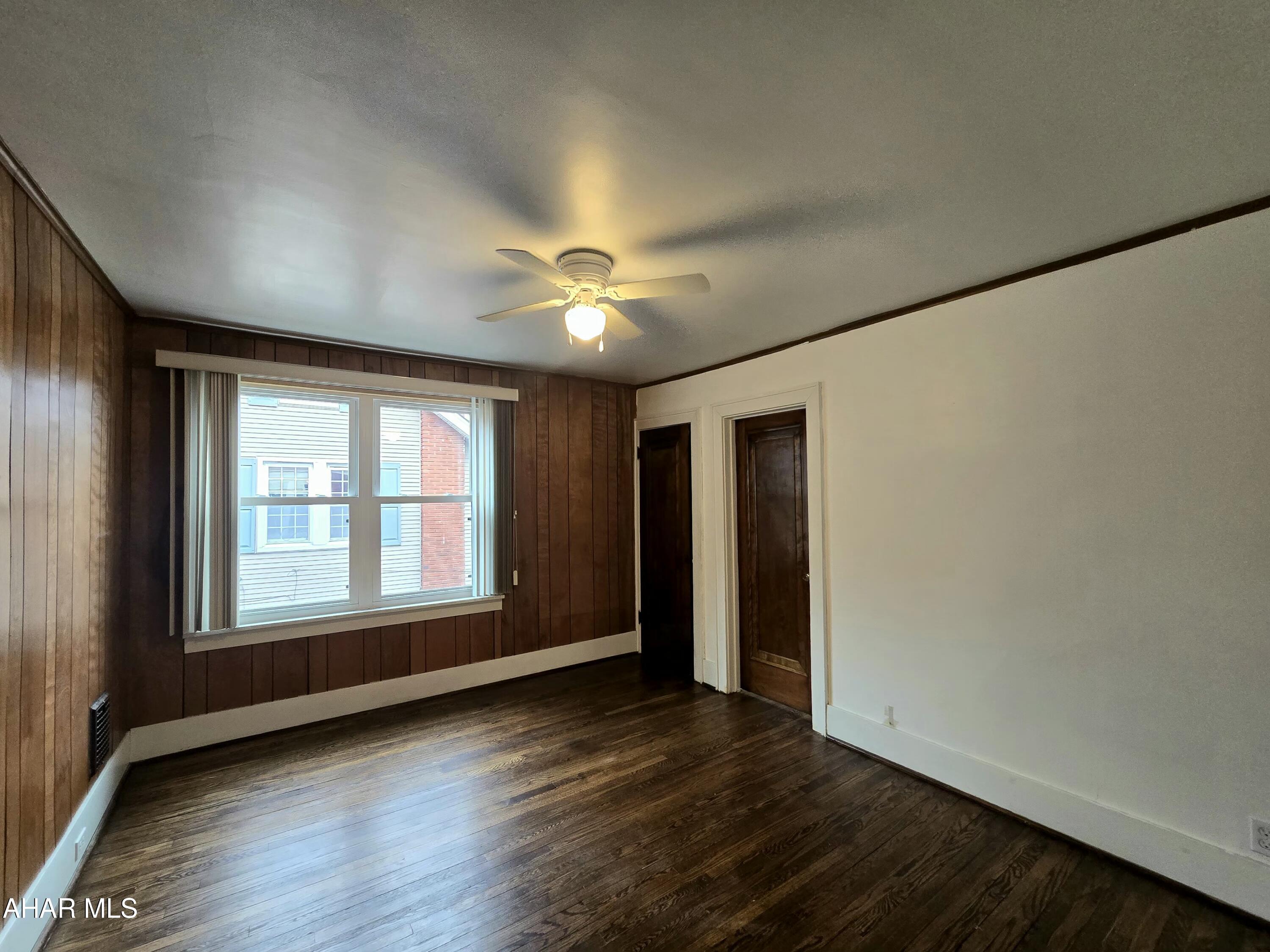 Llyswen - Residential