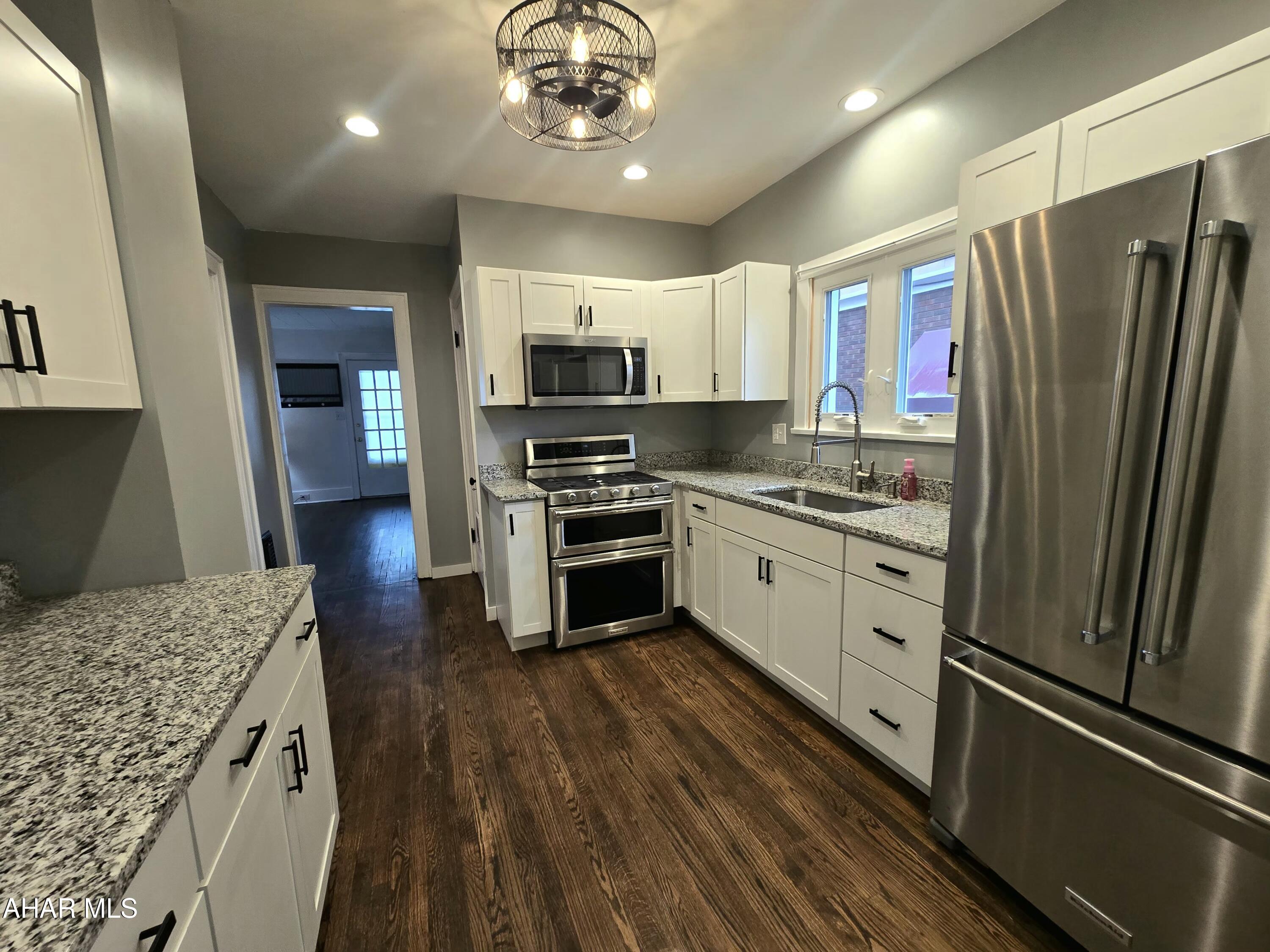 Llyswen - Residential