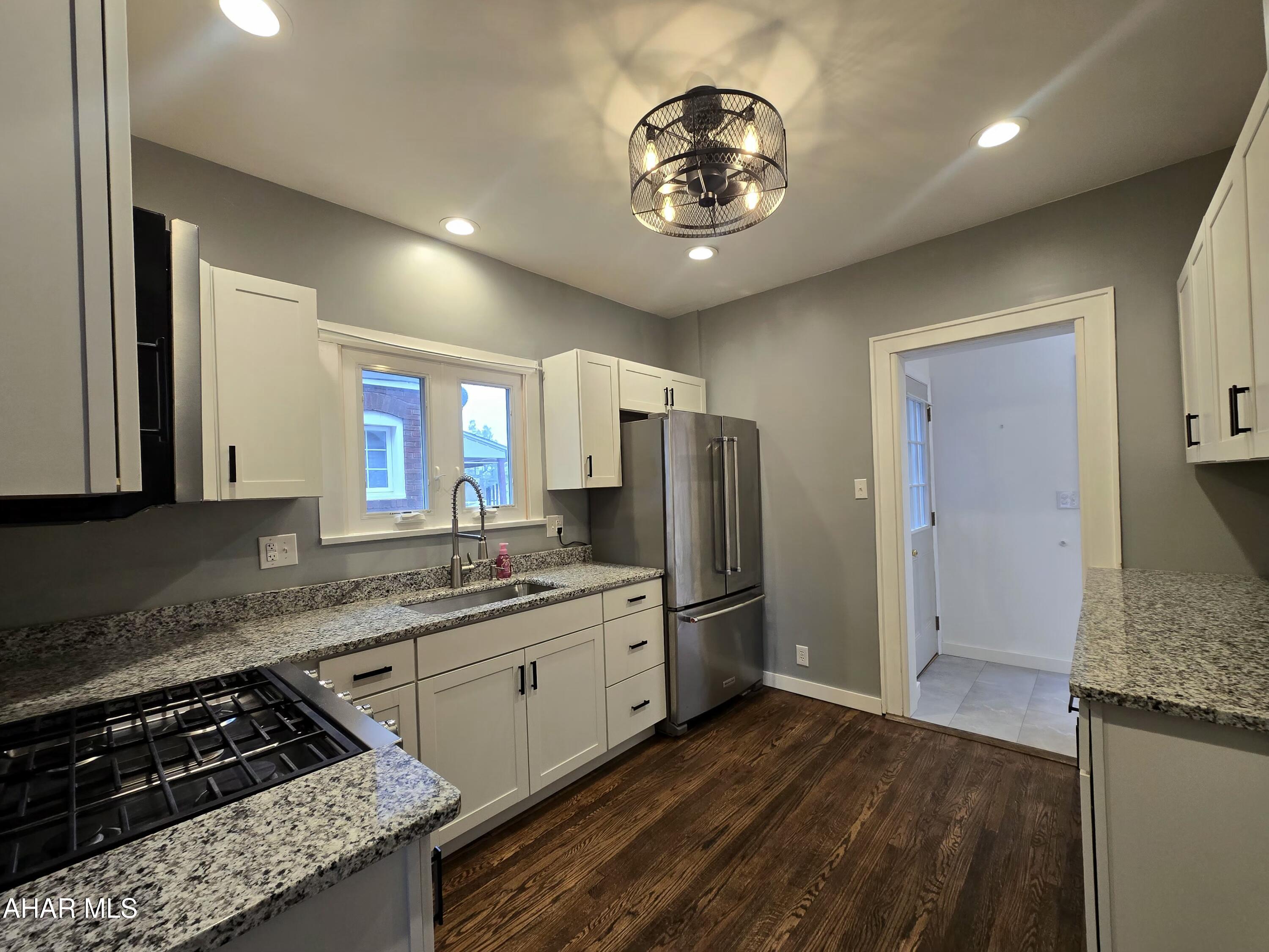 Llyswen - Residential