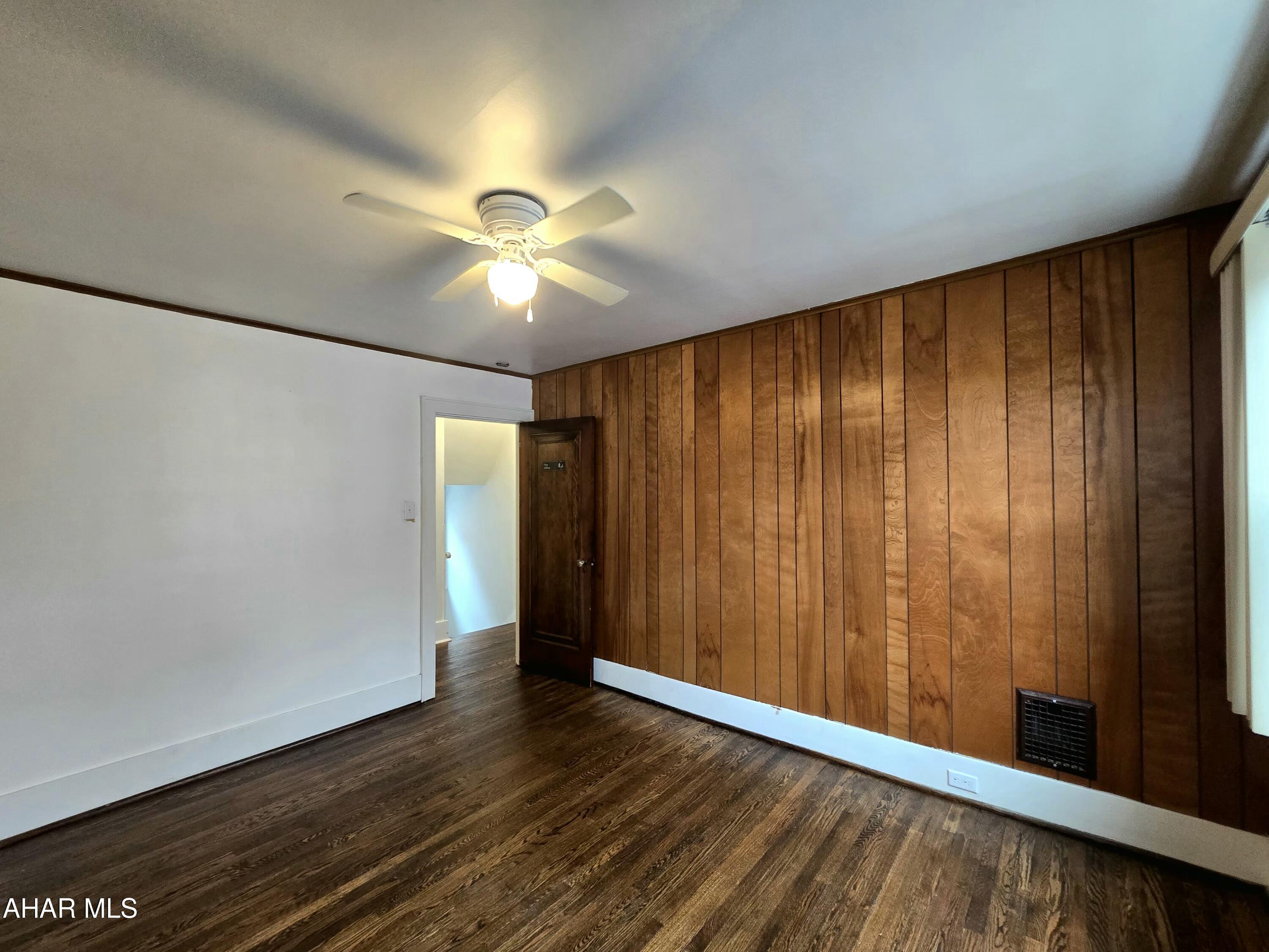 Llyswen - Residential