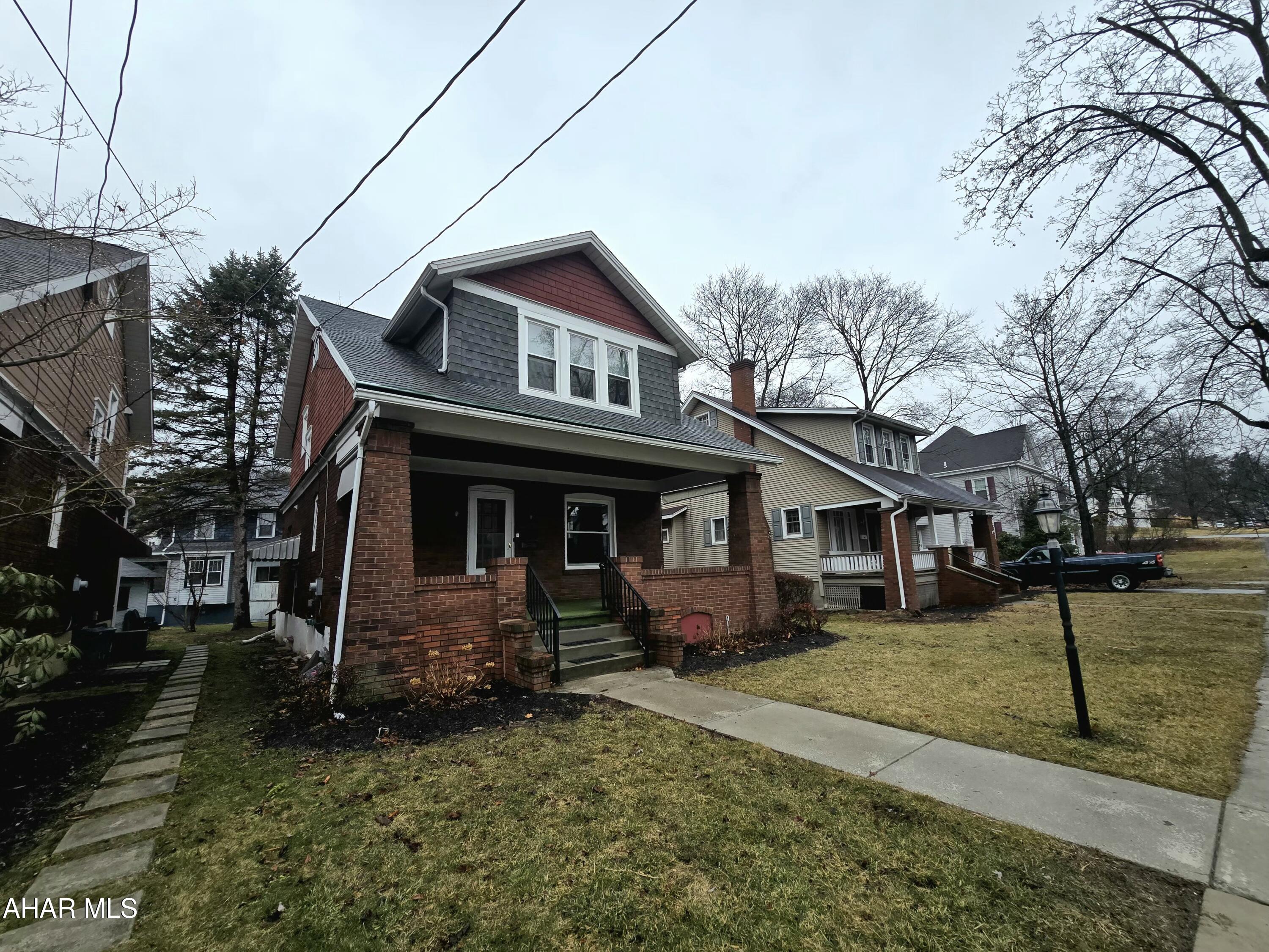 Llyswen - Residential