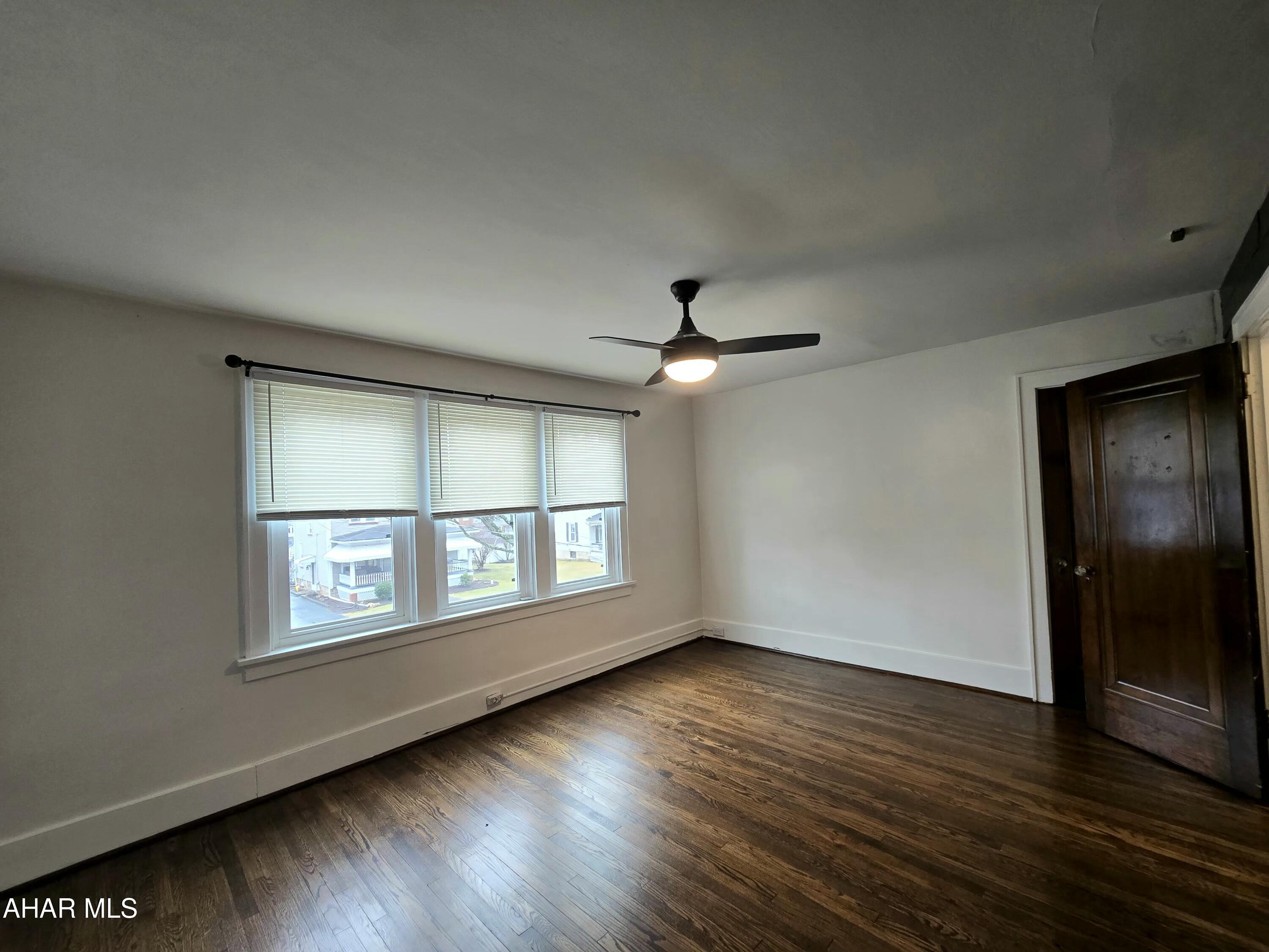 Llyswen - Residential