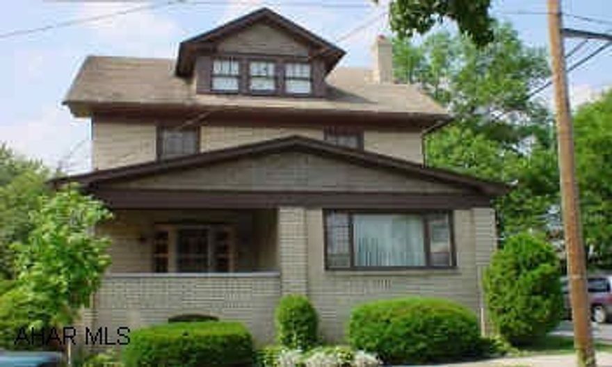 REMARKABLE SOLID BRICK HOME WITH LARGE ROOMS, 4 BEDROOMS, BONUS ROOM IN ATTIC, GREAT AREA! GOOD MECHANICS, NICE AREA. REMARKABLE SOLID BRICK HOME WITH LARGE ROOMS, 4 BEDROOMS, BONUS ROOM IN ATTIC, GREAT AREA! GOOD MECHANICS, NICE AREA.