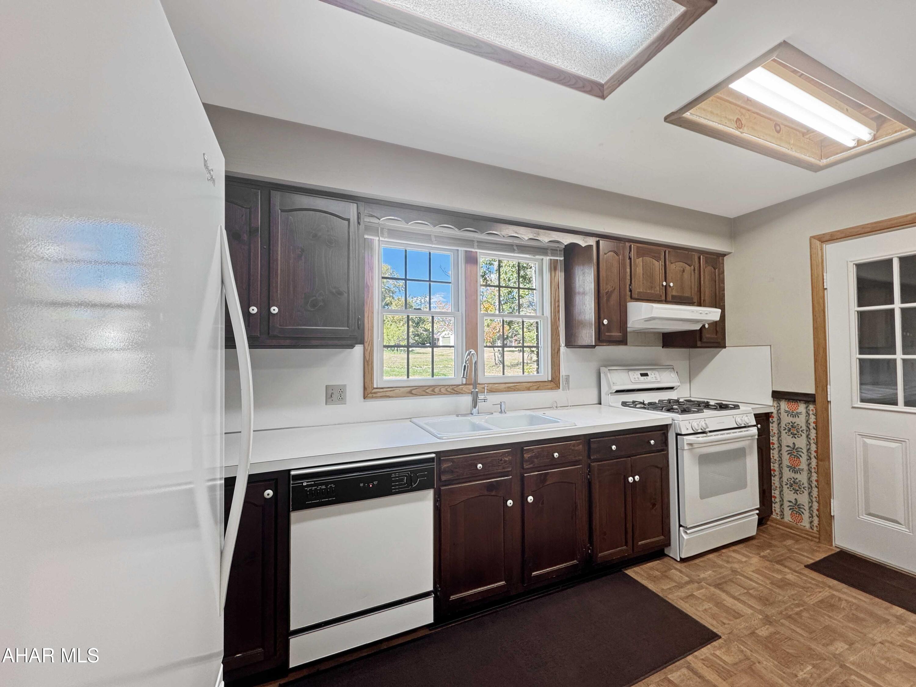 Crestwood - Residential