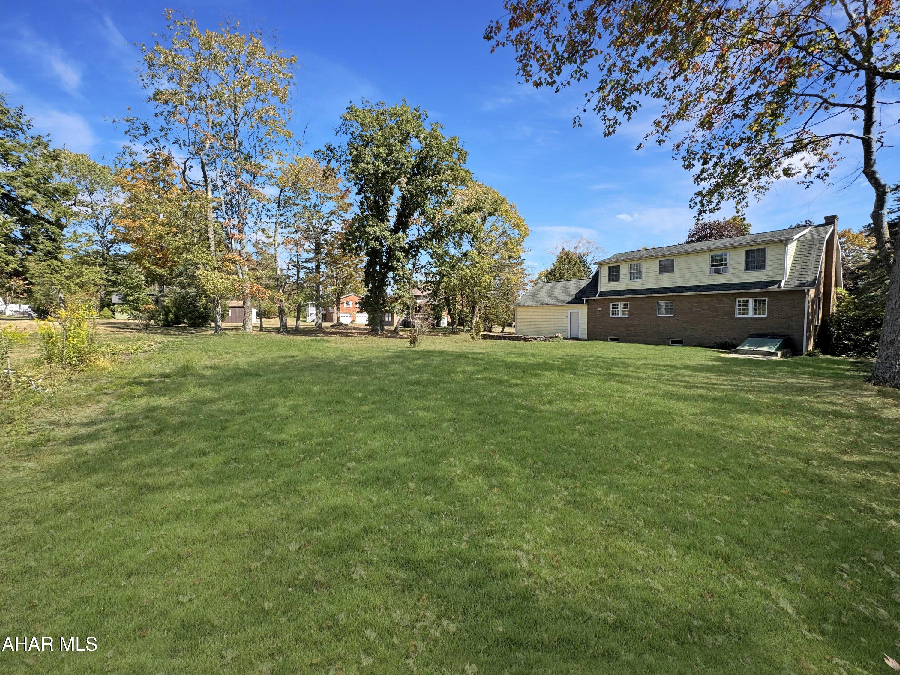 Crestwood - Residential