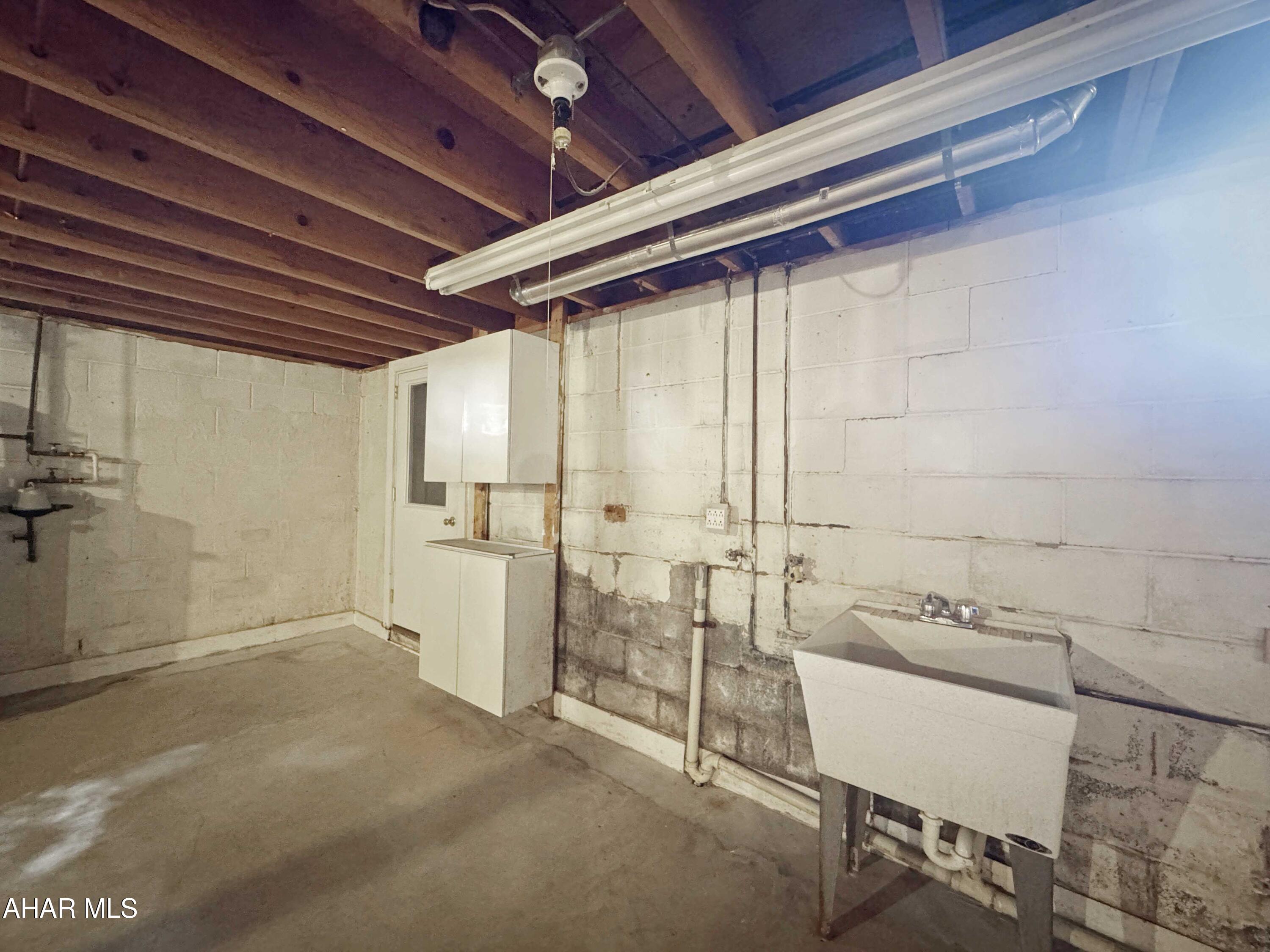 Crestwood - Residential