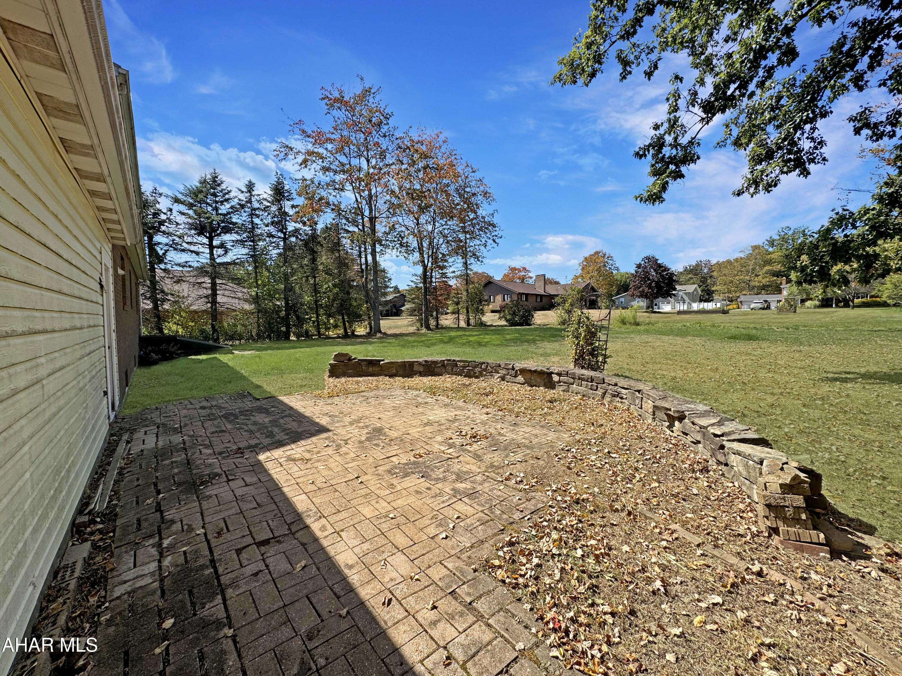 Crestwood - Residential