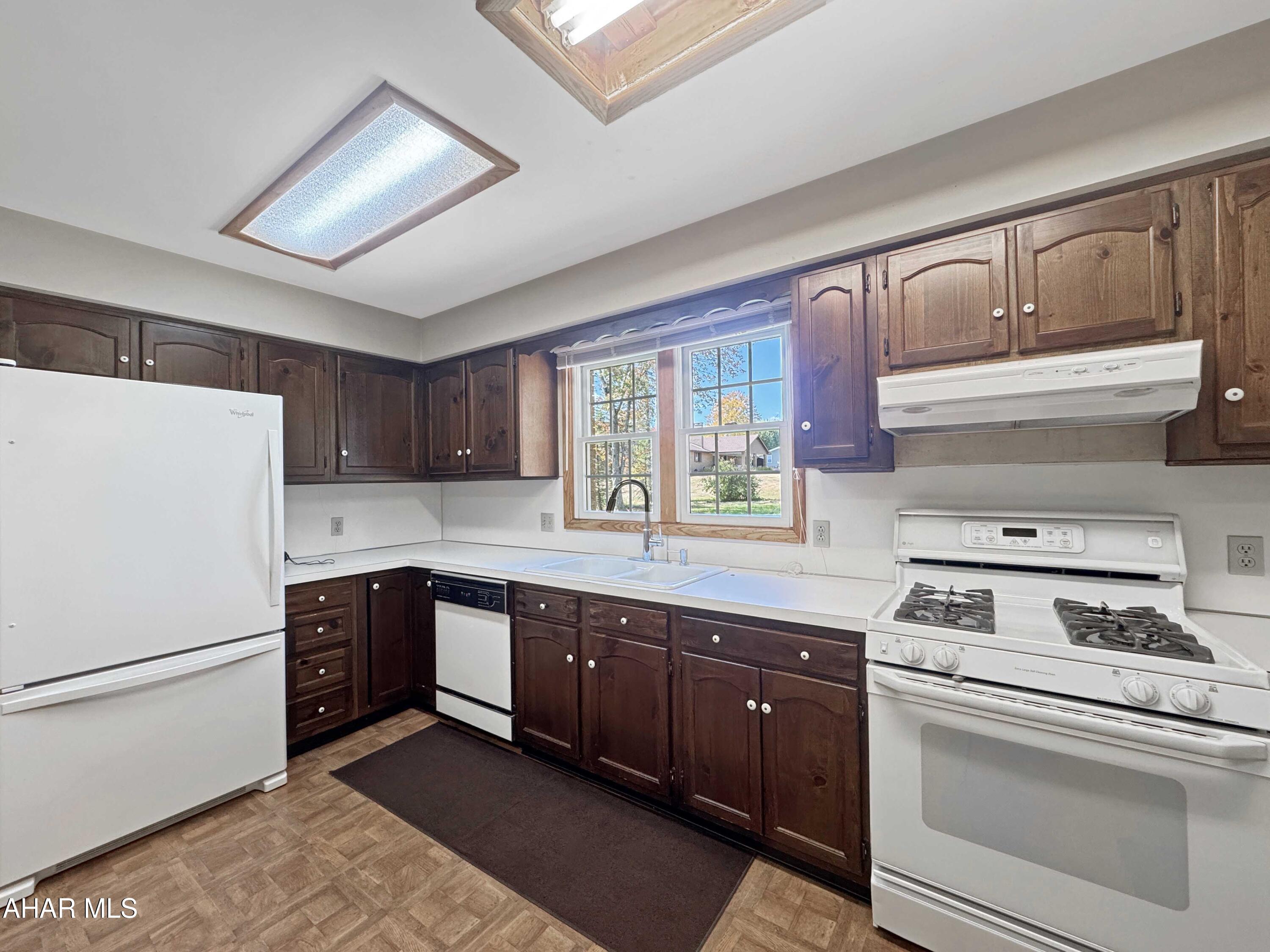 Crestwood - Residential