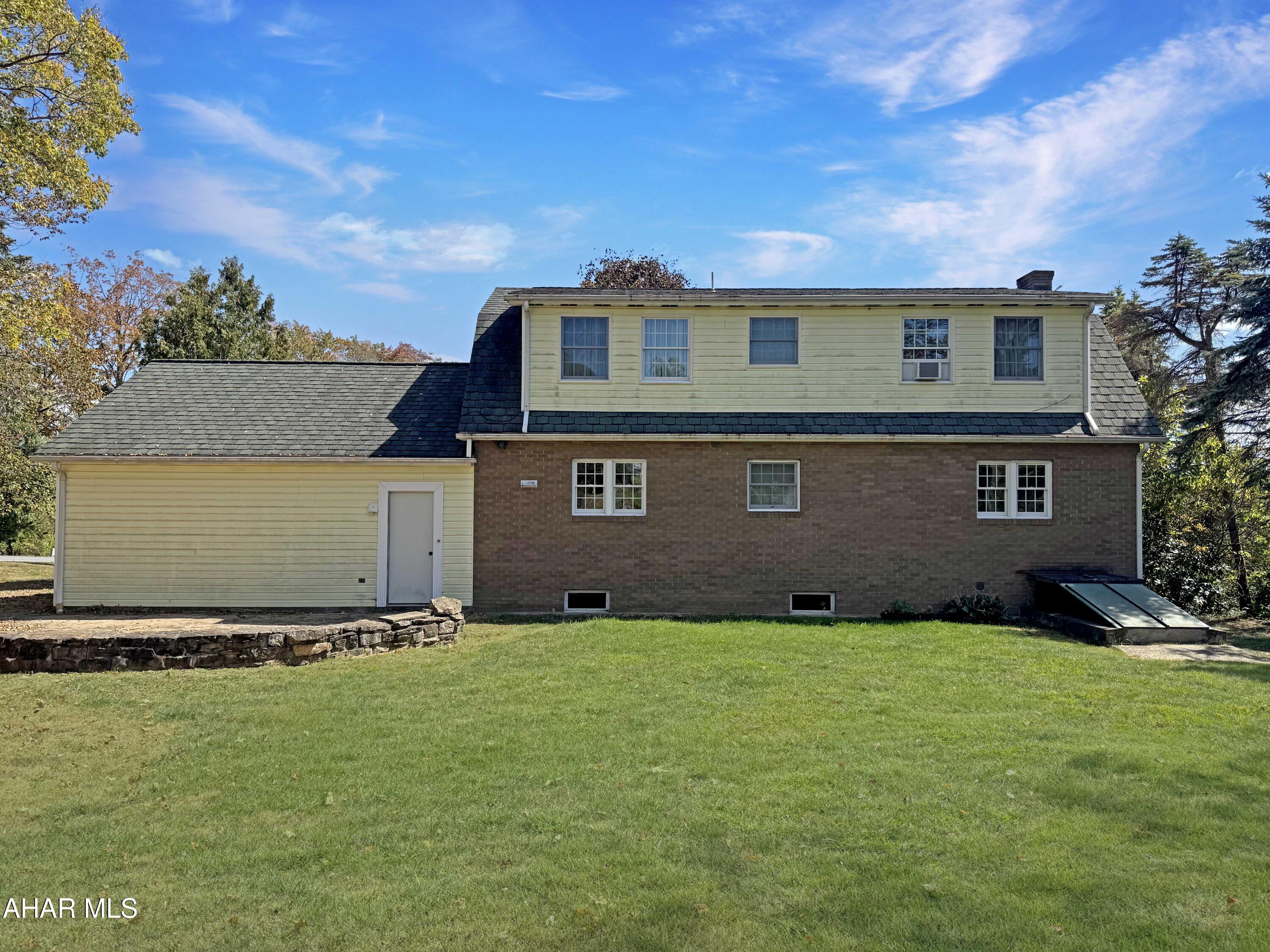 Crestwood - Residential