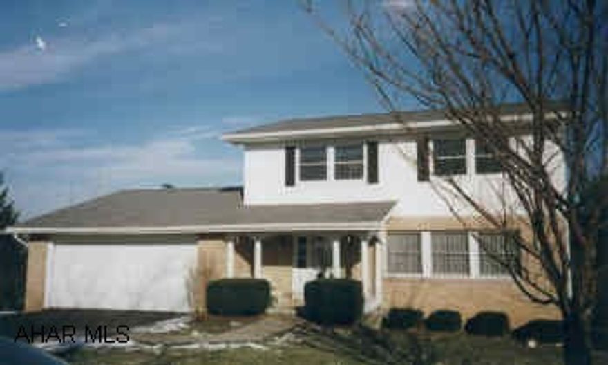 EAST END/LOGAN TWP.  3/4 ACRE LOT.