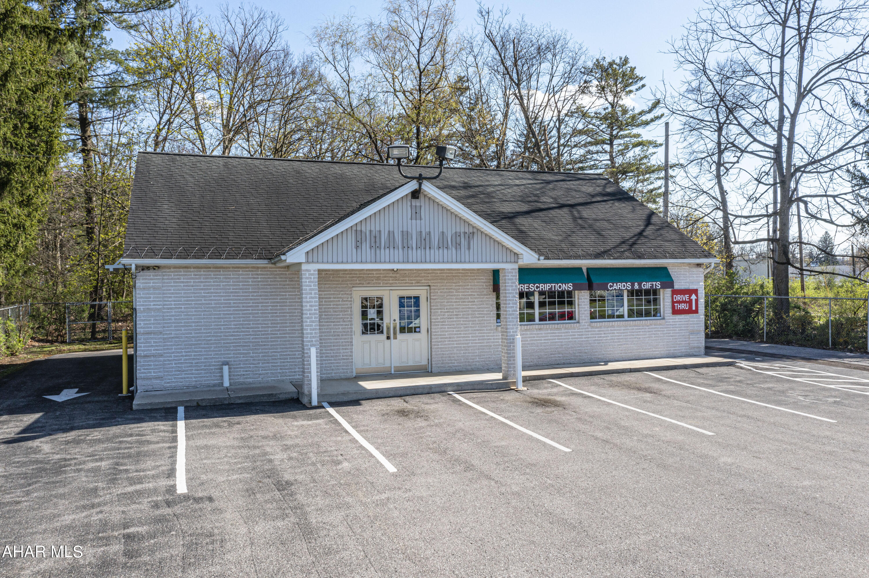 Greenwood - Commercial Sale