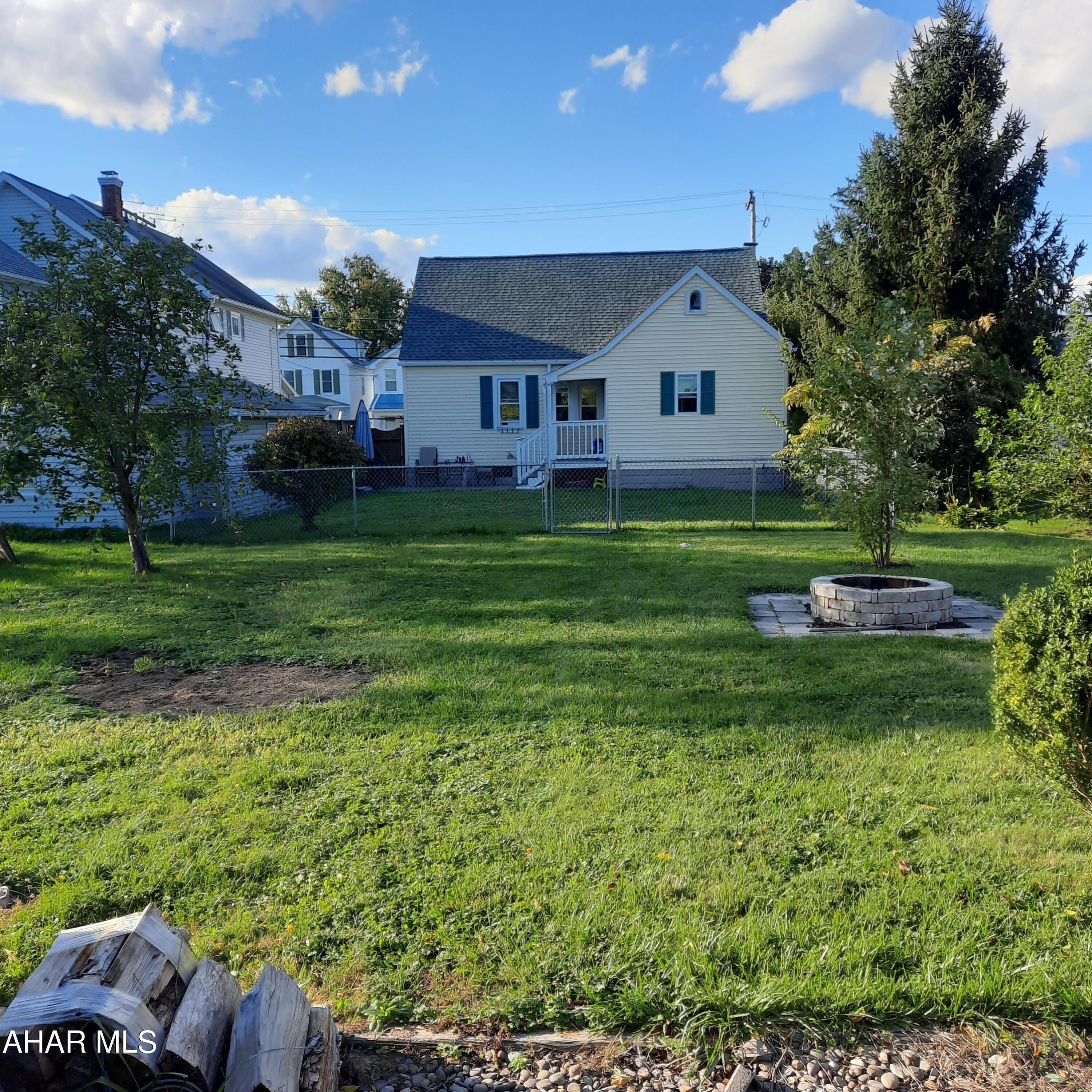 Hollidaysburg - Residential