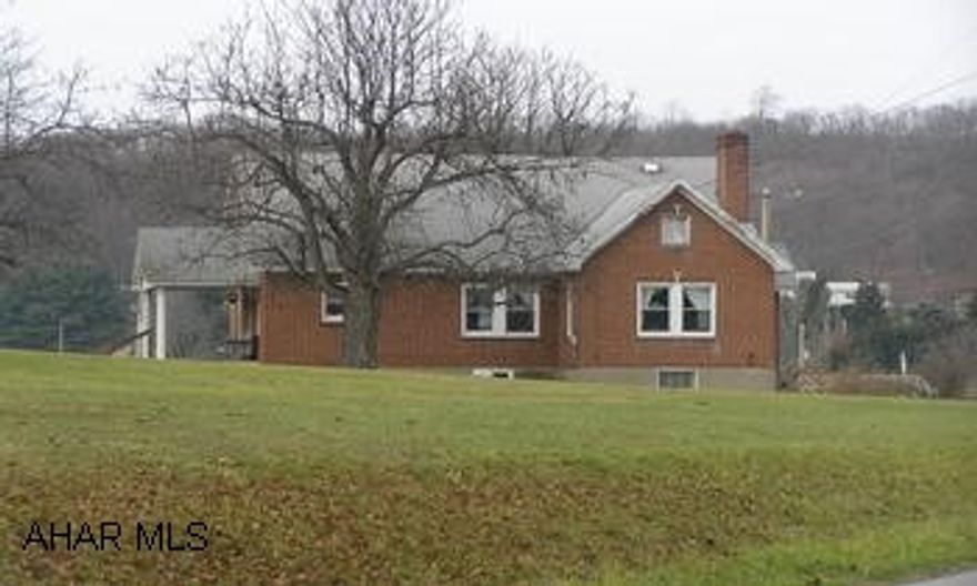 Two Bedroom Brick House on 37 1/2 Acres with Public Sewer. Two Bedroom Brick House on 37 1/2 Acres with Public Sewer.